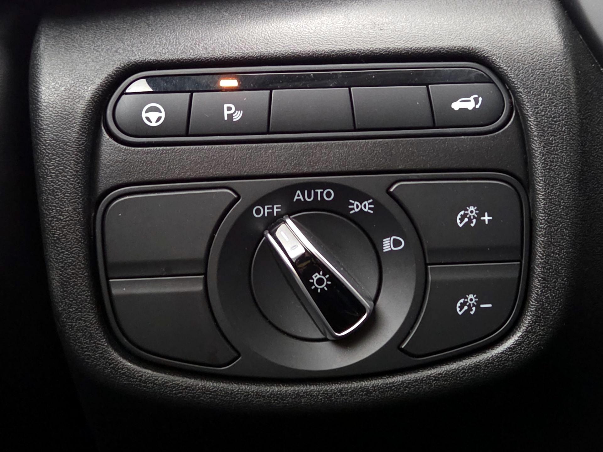 Thumbnail: 2023 INFINITI QX50 - 13