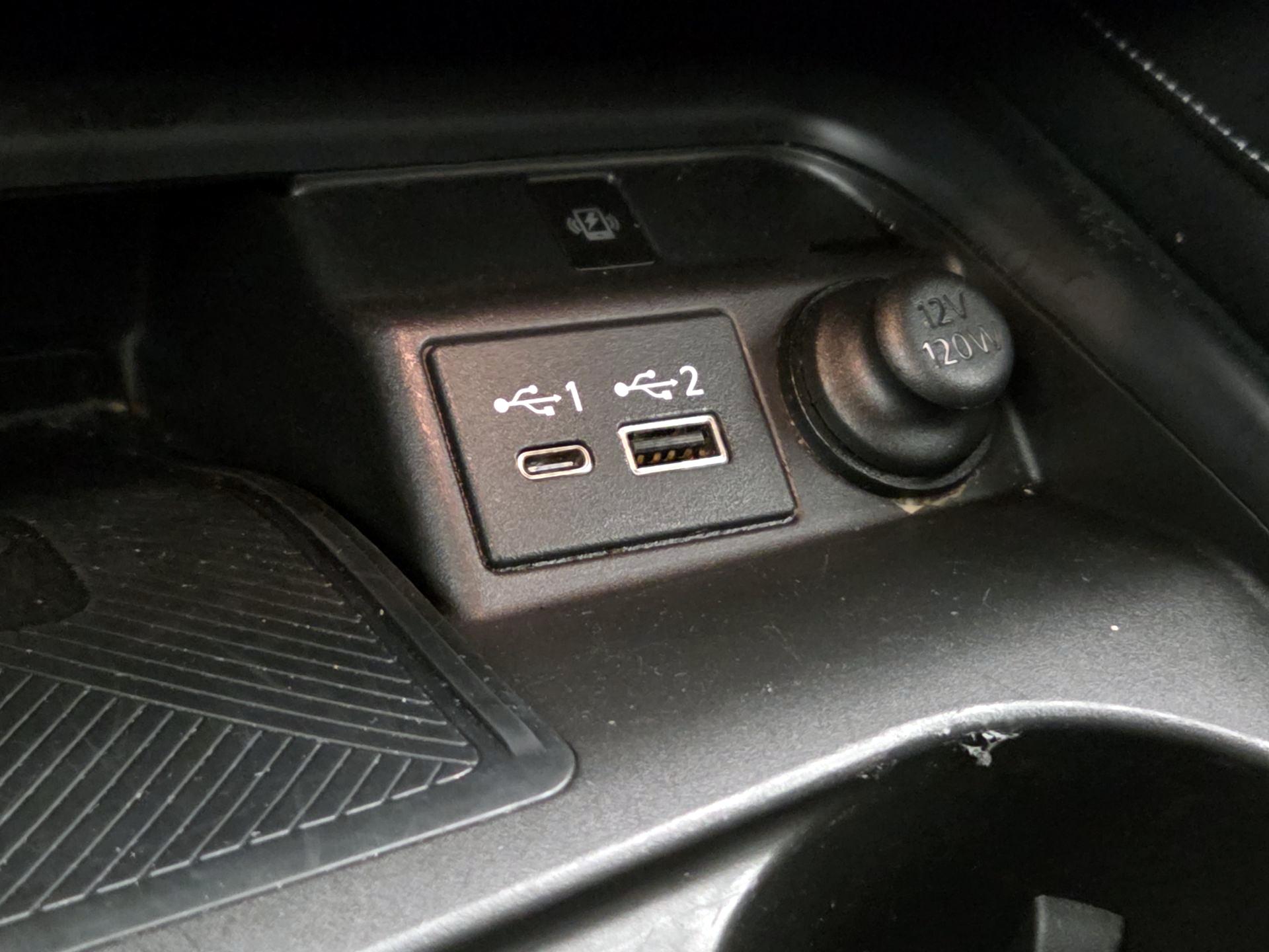 Thumbnail: 2023 INFINITI QX50 - 18