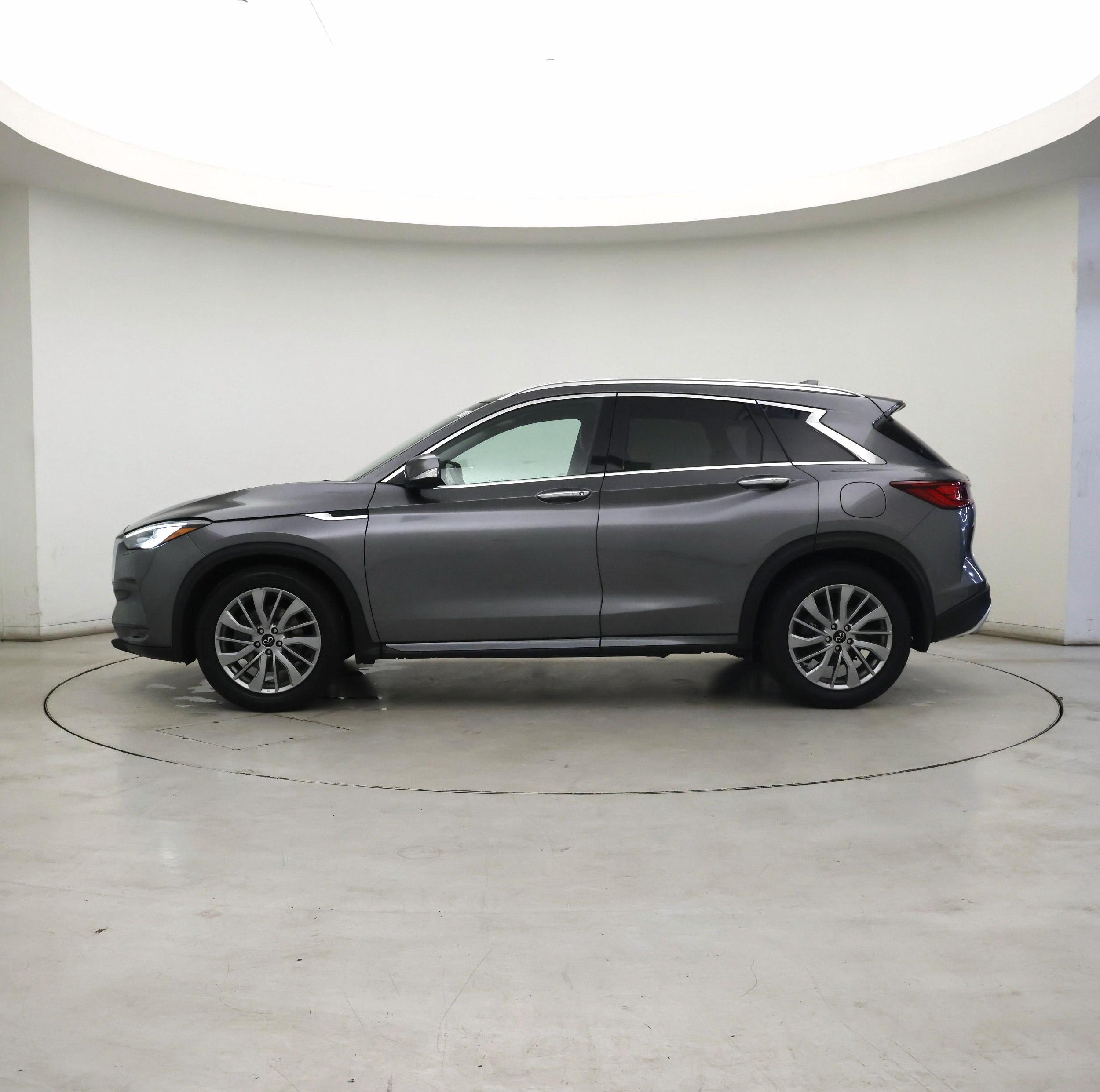 Thumbnail: 2023 INFINITI QX50 - 3