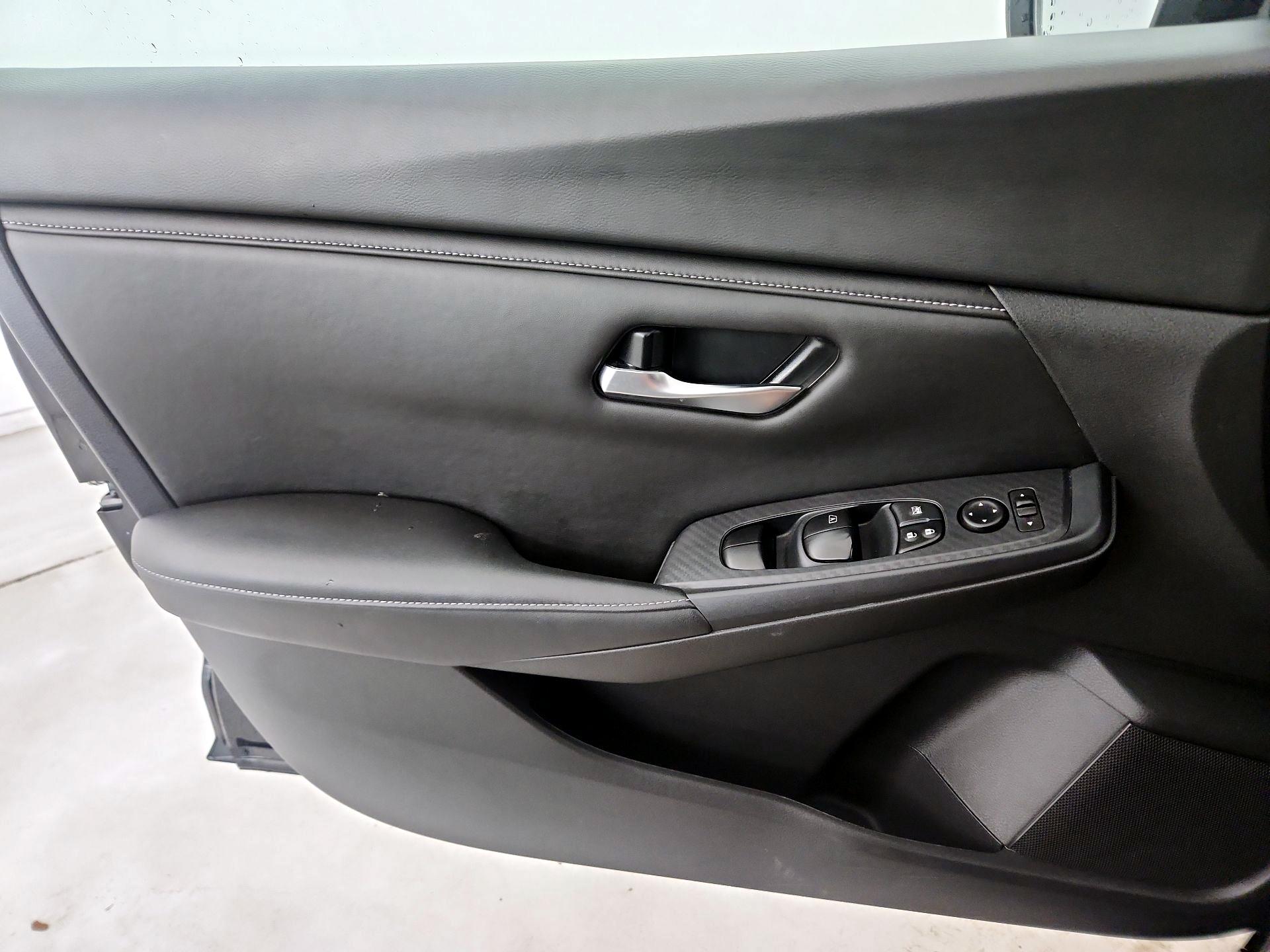 Thumbnail: 2023 Nissan Sentra - 12