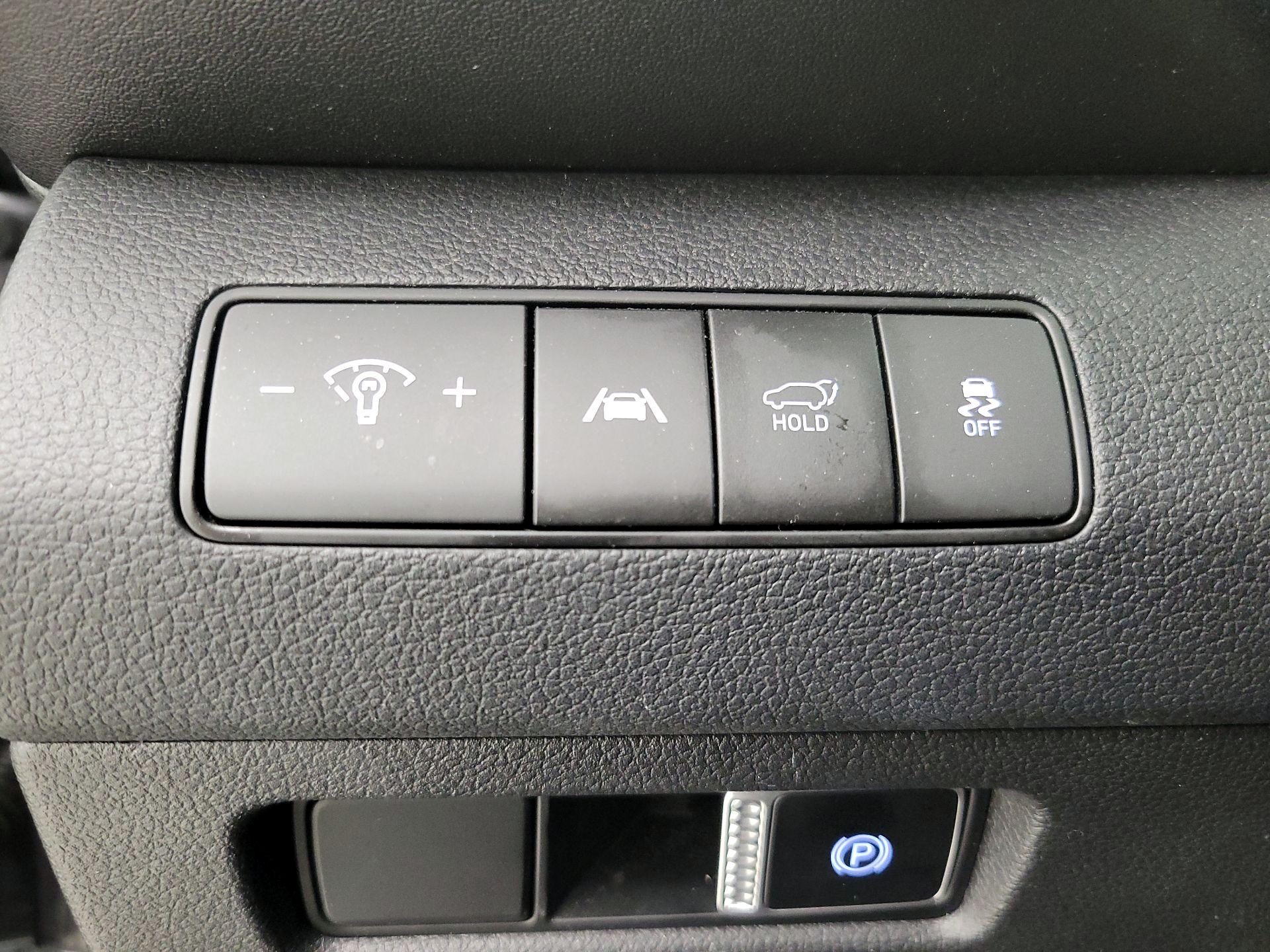 Thumbnail: 2023 Hyundai Santa Fe - 13