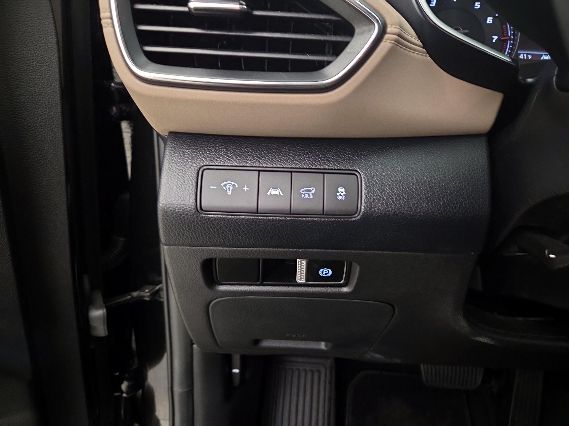 Thumbnail: 2023 Hyundai Santa Fe - 13