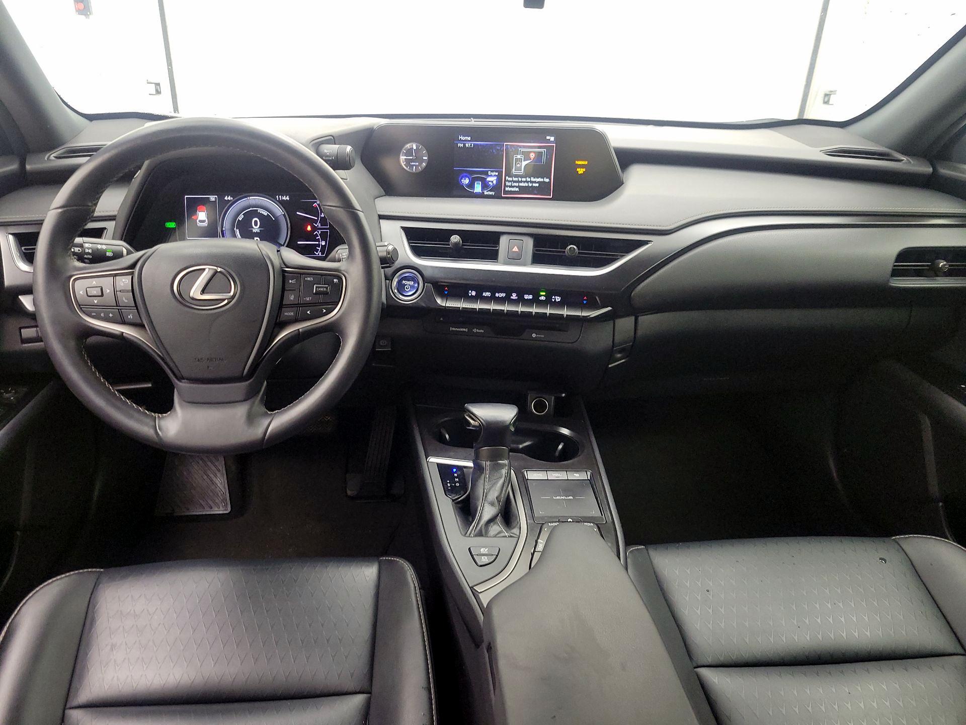 Thumbnail: 2021 Lexus UX - 9