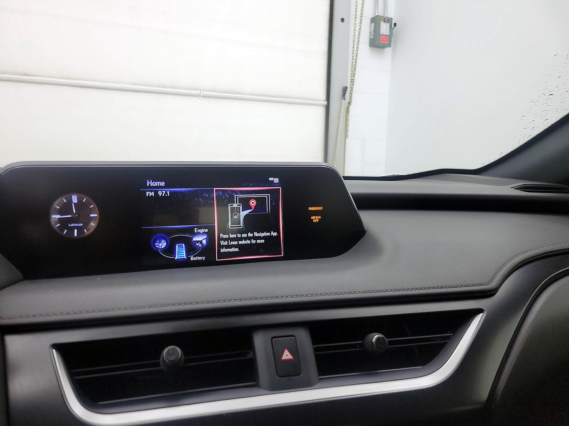 Thumbnail: 2021 Lexus UX - 15