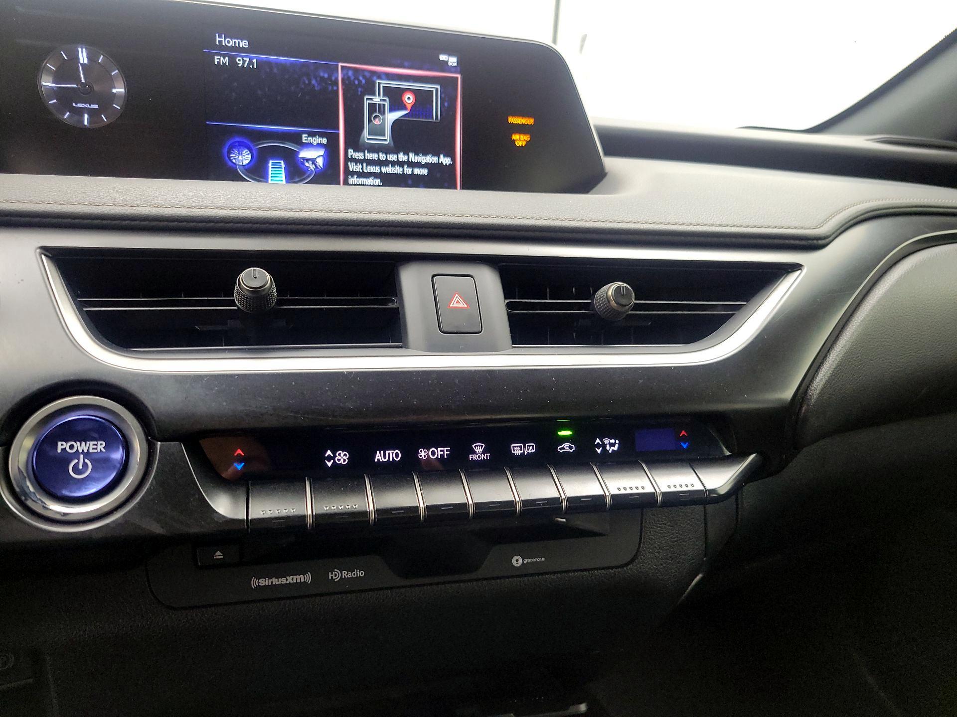 Thumbnail: 2021 Lexus UX - 16