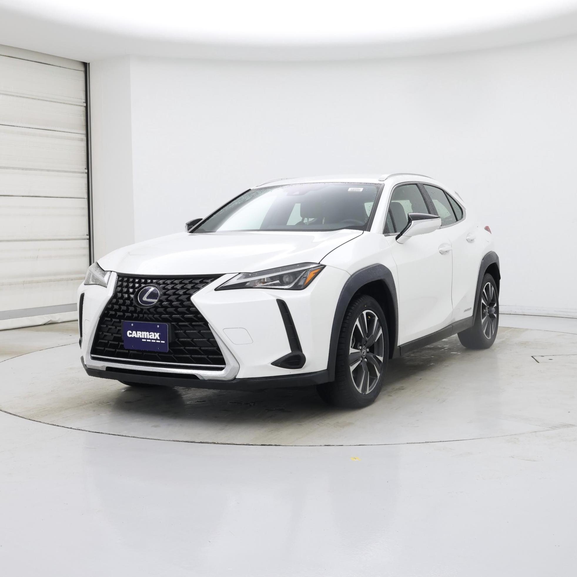 Thumbnail: 2021 Lexus UX - 4
