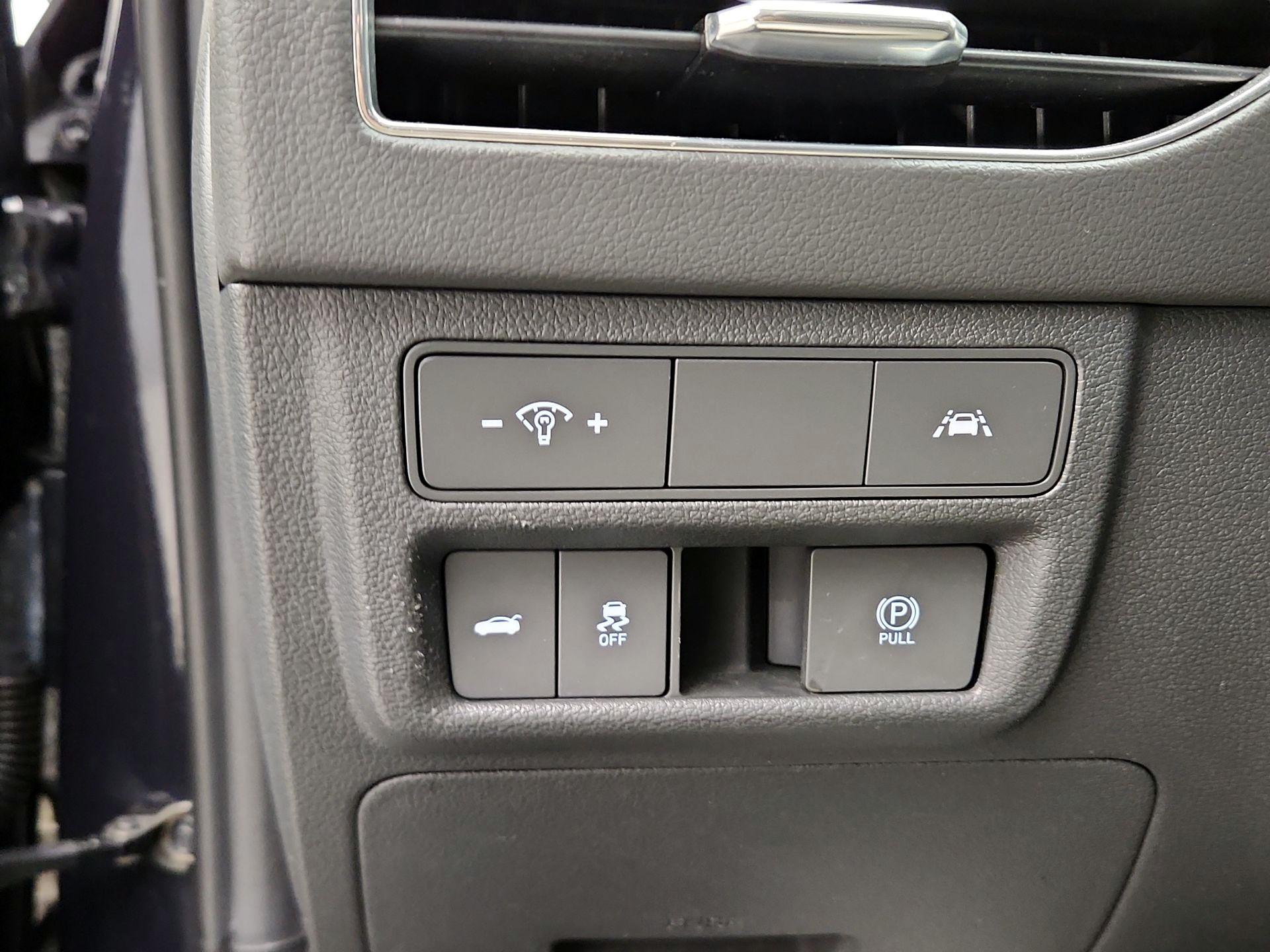 Thumbnail: 2023 Hyundai Sonata - 13