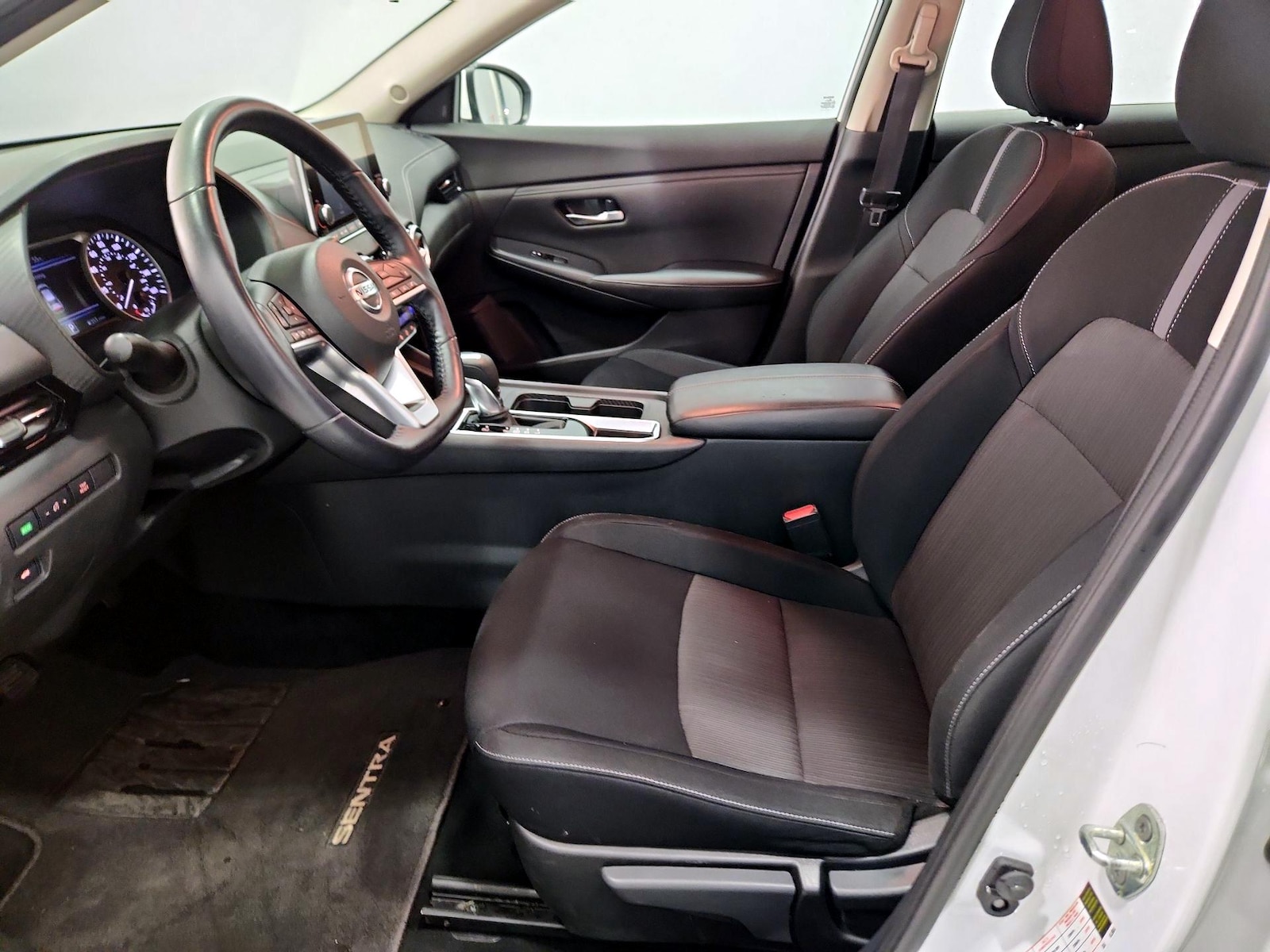 2020 Nissan Sentra SV - Photo 12