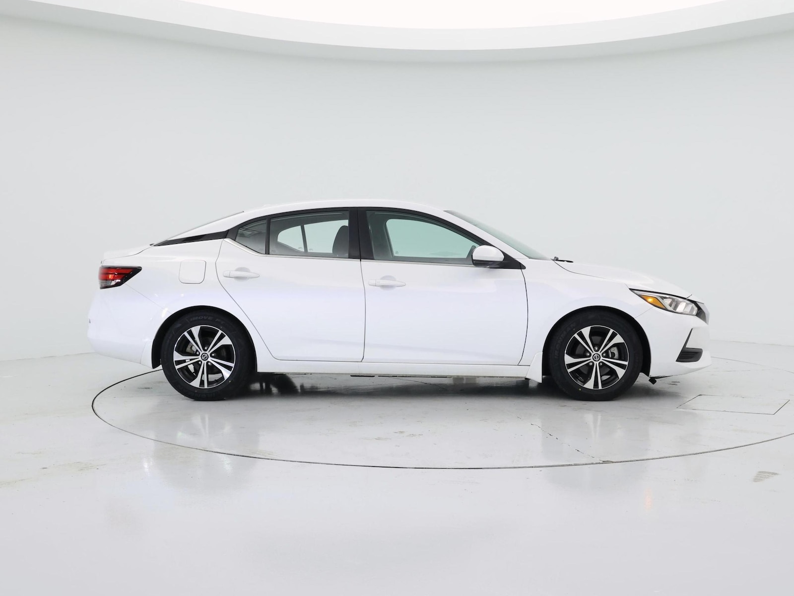 2020 Nissan Sentra SV - Photo 8