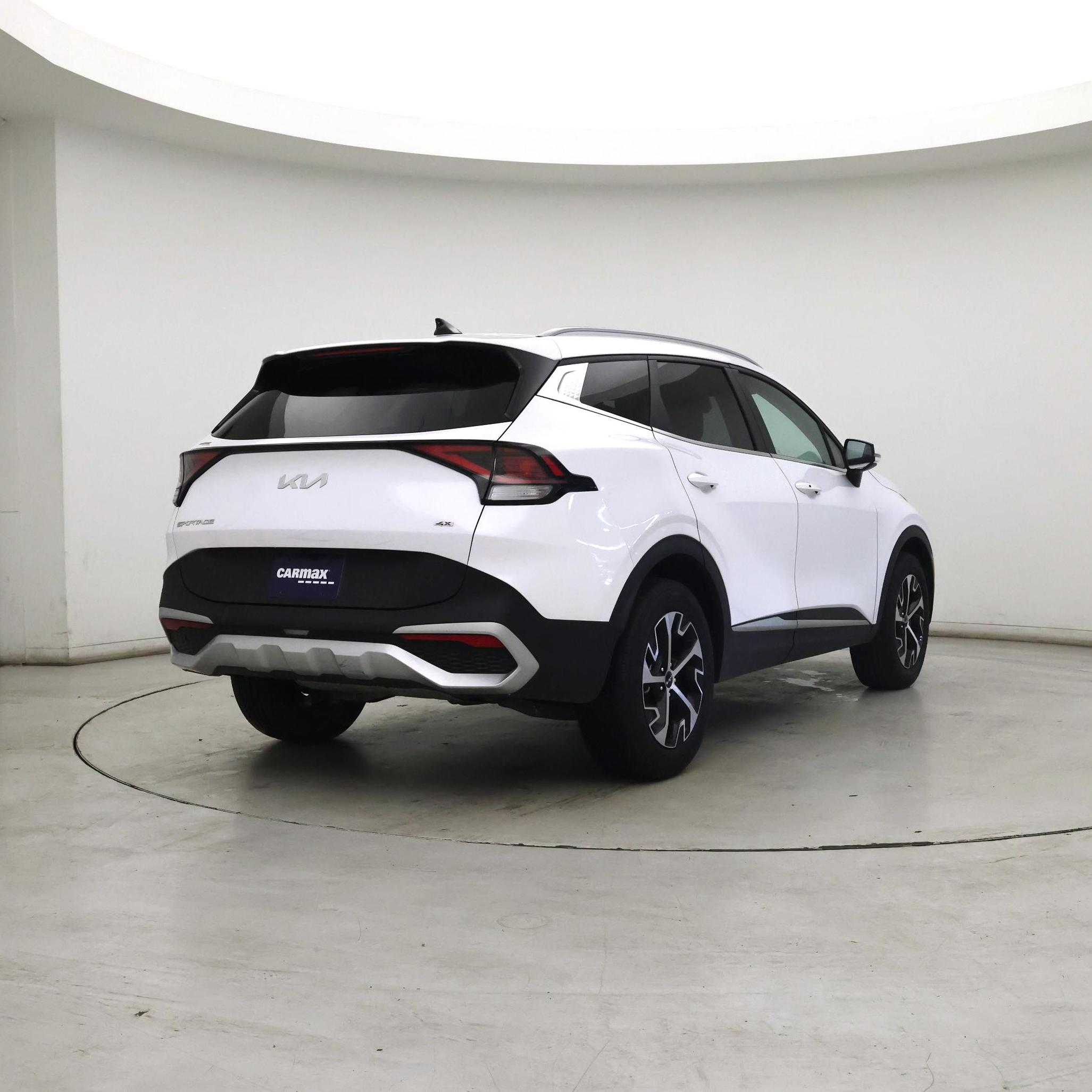 Thumbnail: 2023 Kia Sportage - 8