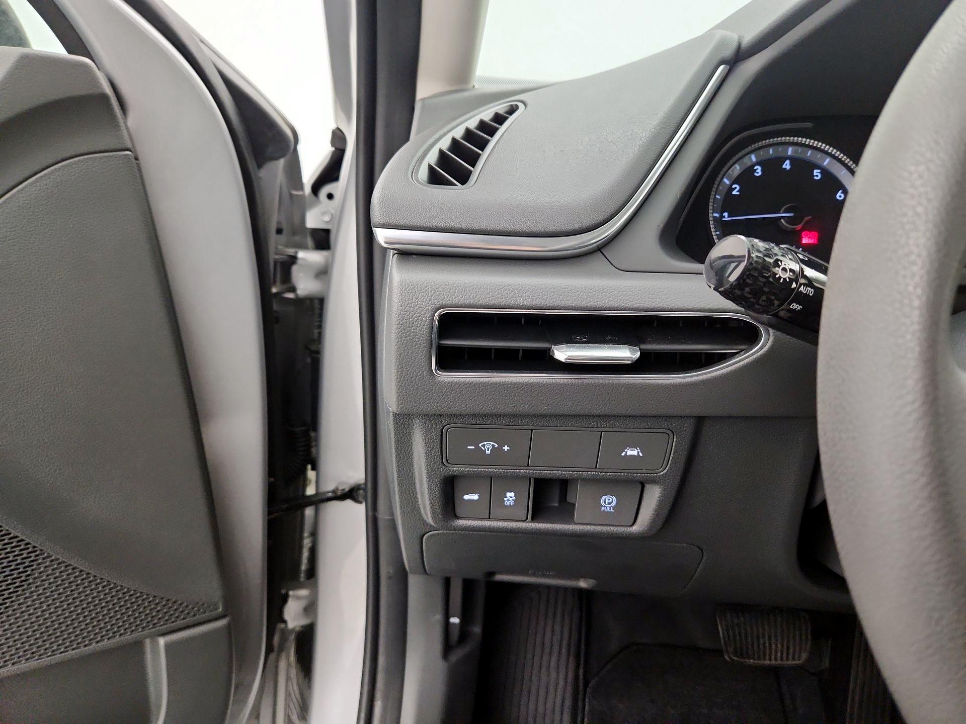 Thumbnail: 2023 Hyundai Sonata - 13