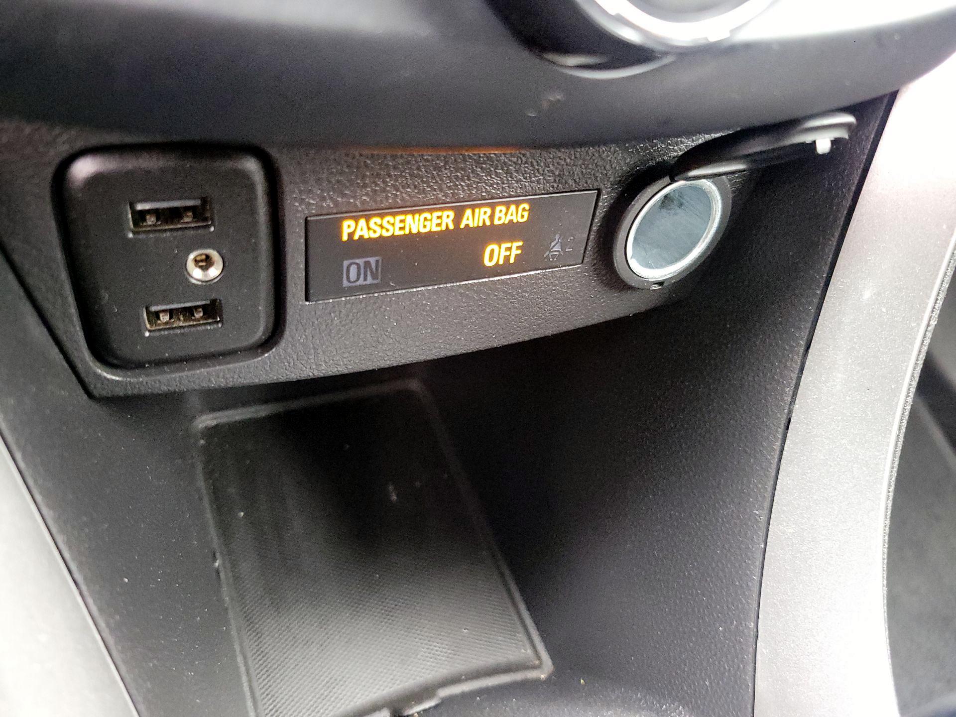 Thumbnail: 2020 Chevrolet Trax - 18