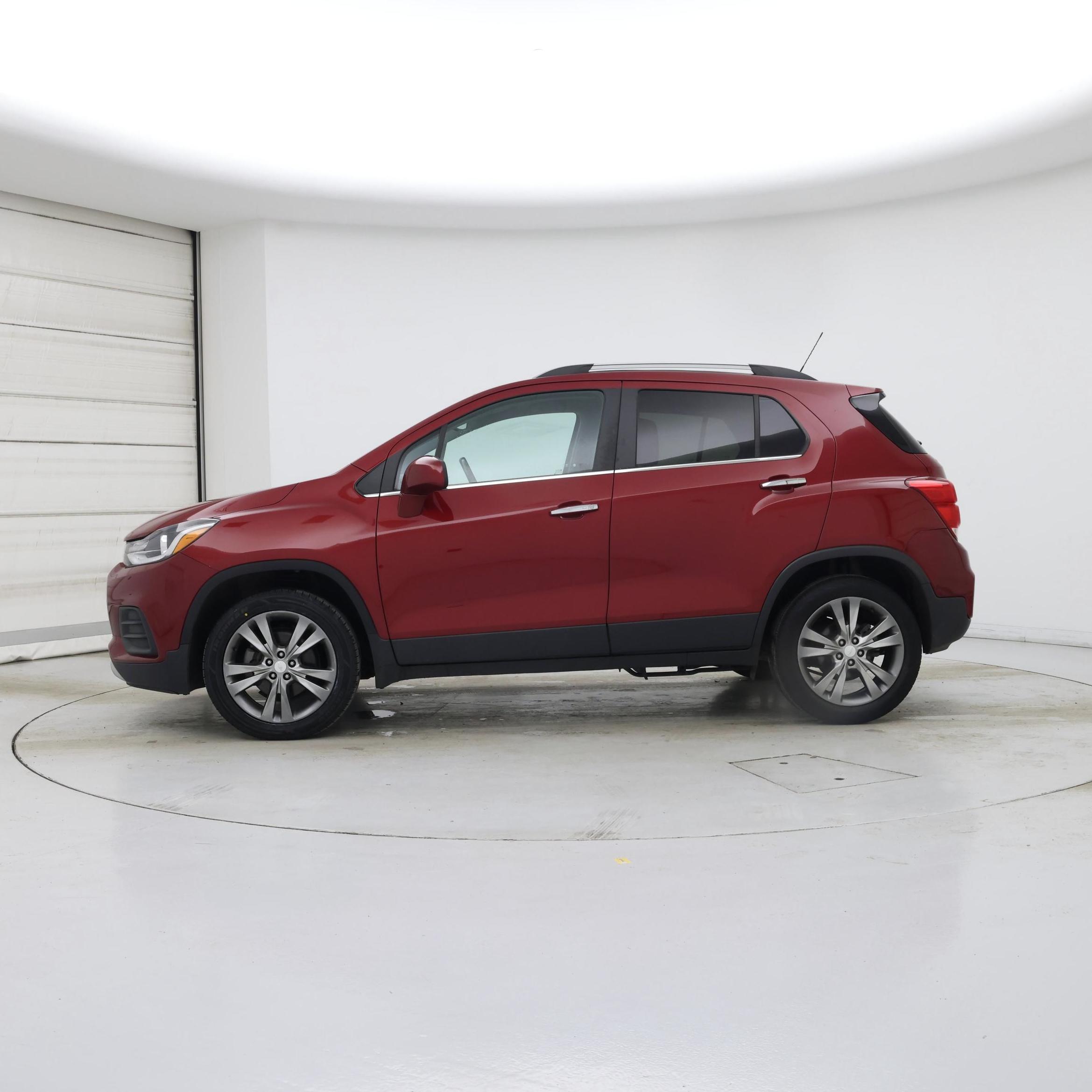 Thumbnail: 2020 Chevrolet Trax - 3