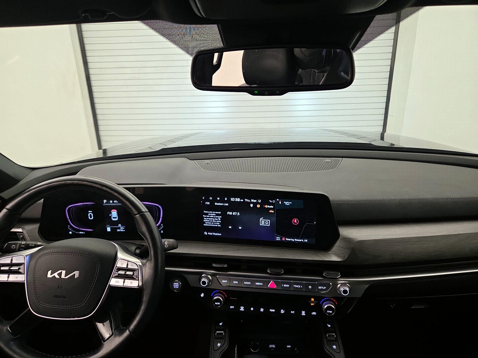 Thumbnail: 2023 Kia Telluride - 9