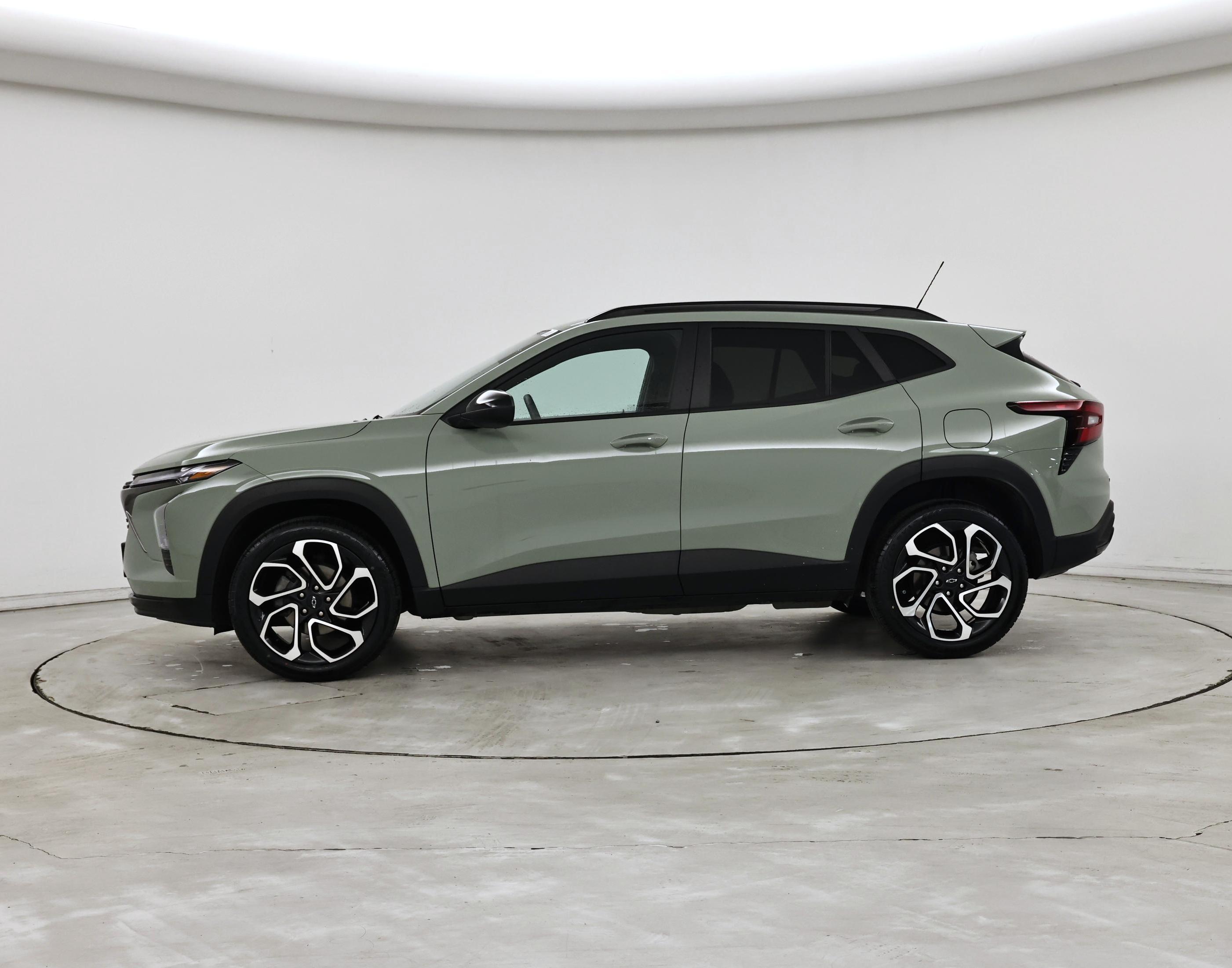 Thumbnail: 2024 Chevrolet Trax - 3