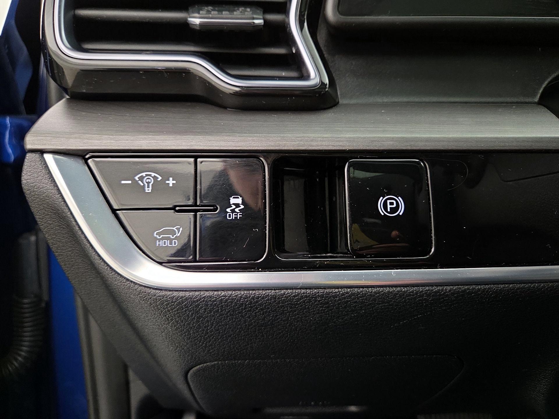 Thumbnail: 2023 Kia Sportage - 13