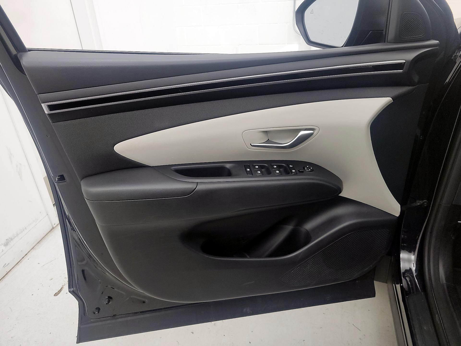 Thumbnail: 2023 Hyundai Tucson - 12