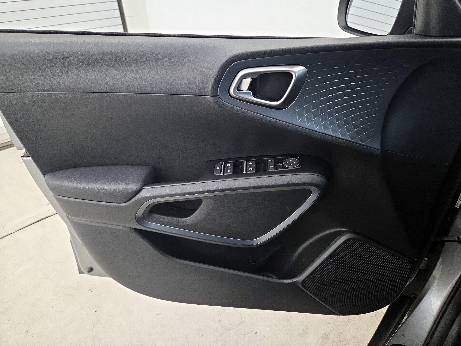 Thumbnail: 2023 Kia Soul - 12