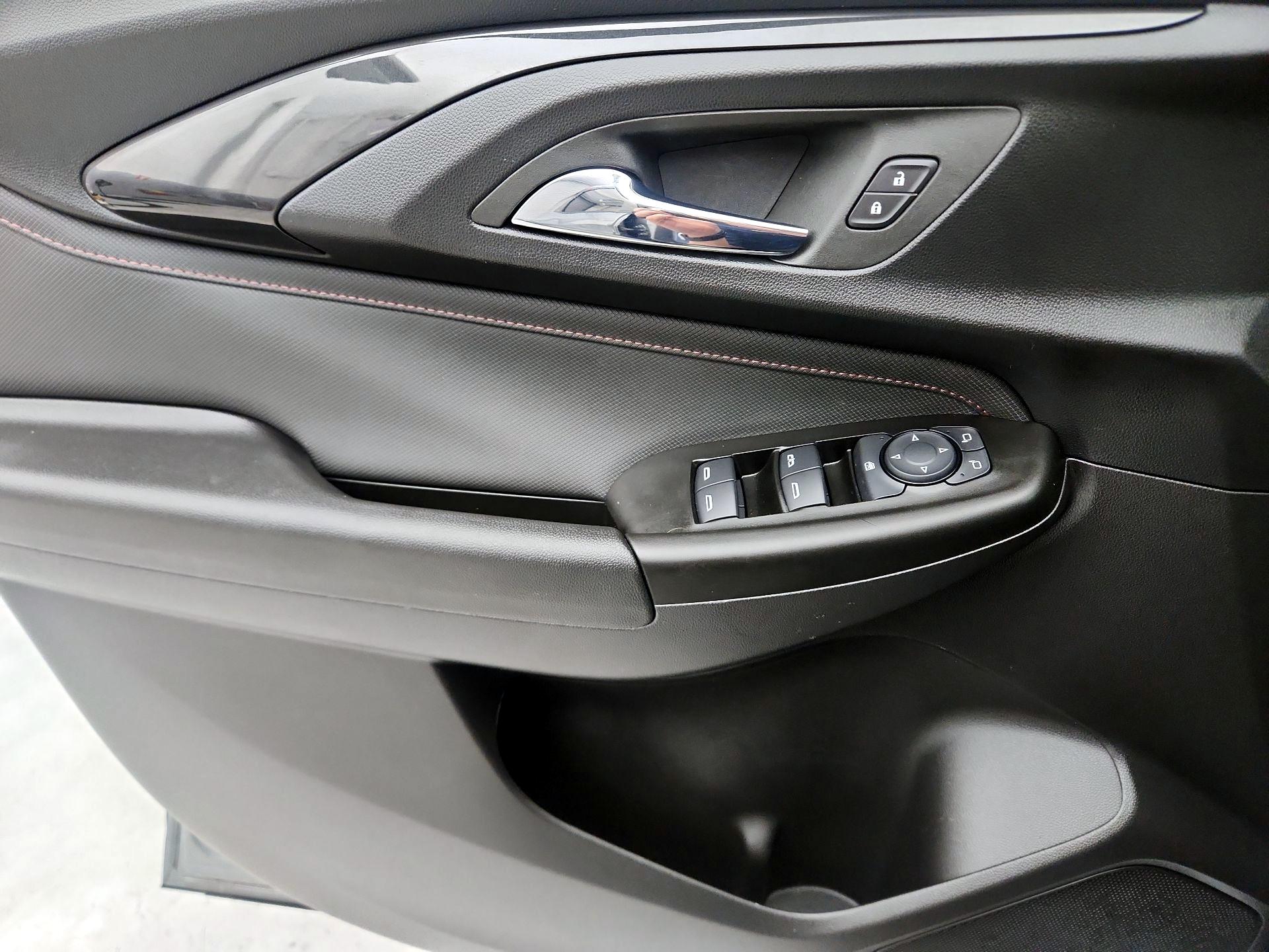 Thumbnail: 2023 Chevrolet TrailBlazer - 12