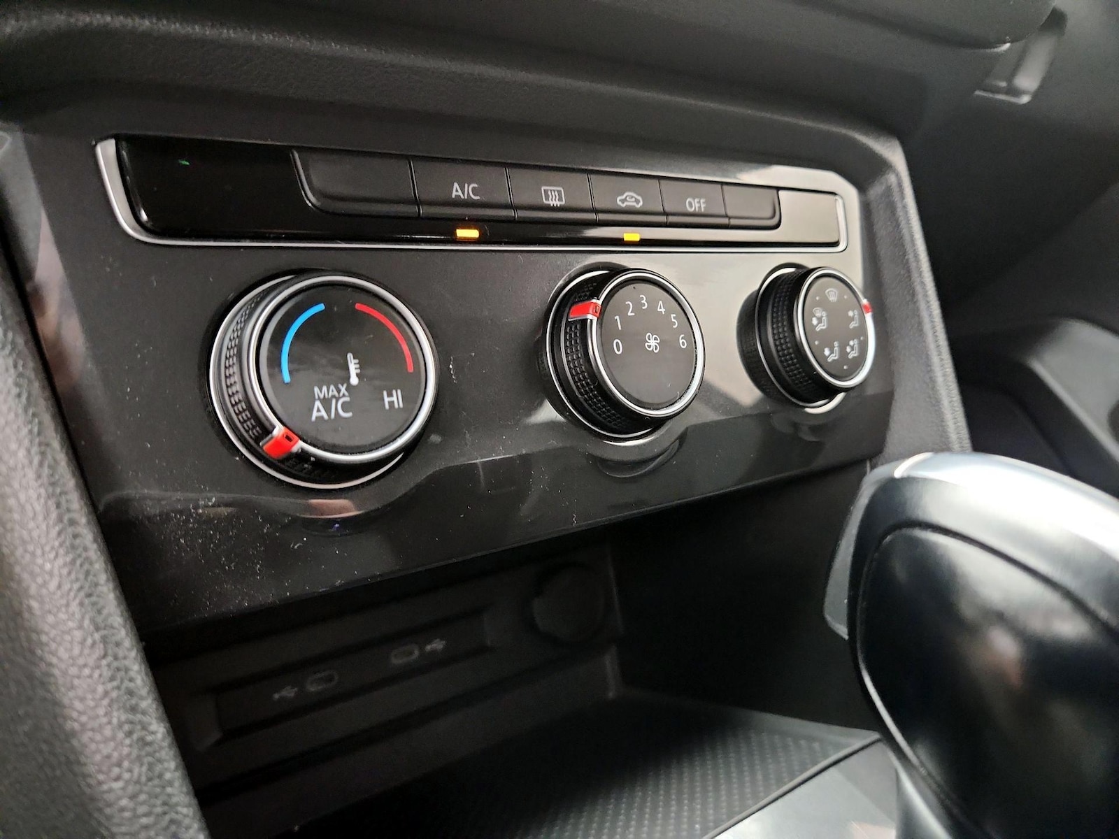 2021 Volkswagen Tiguan S - Photo 17