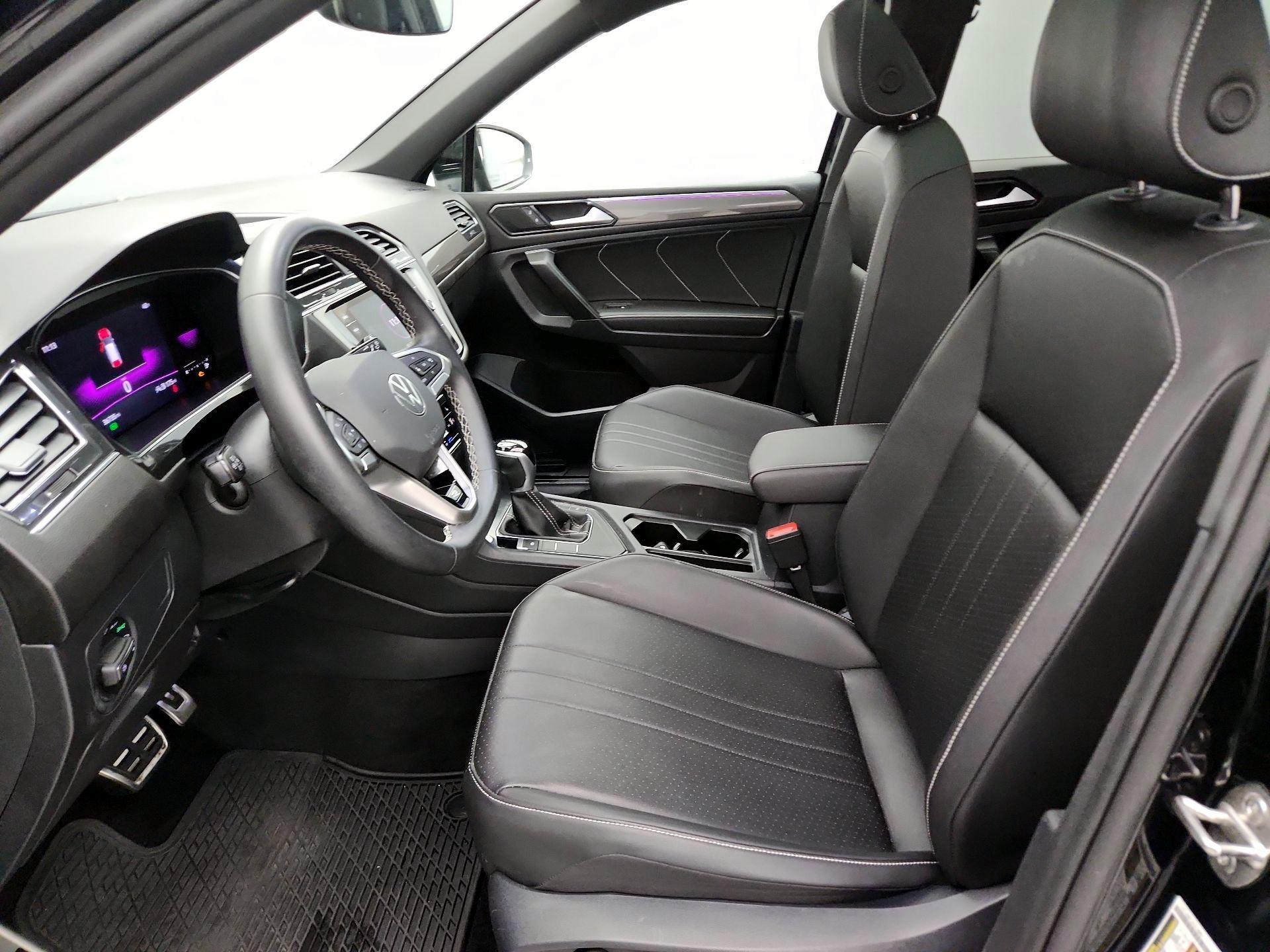 Thumbnail: 2023 Volkswagen Tiguan - 11