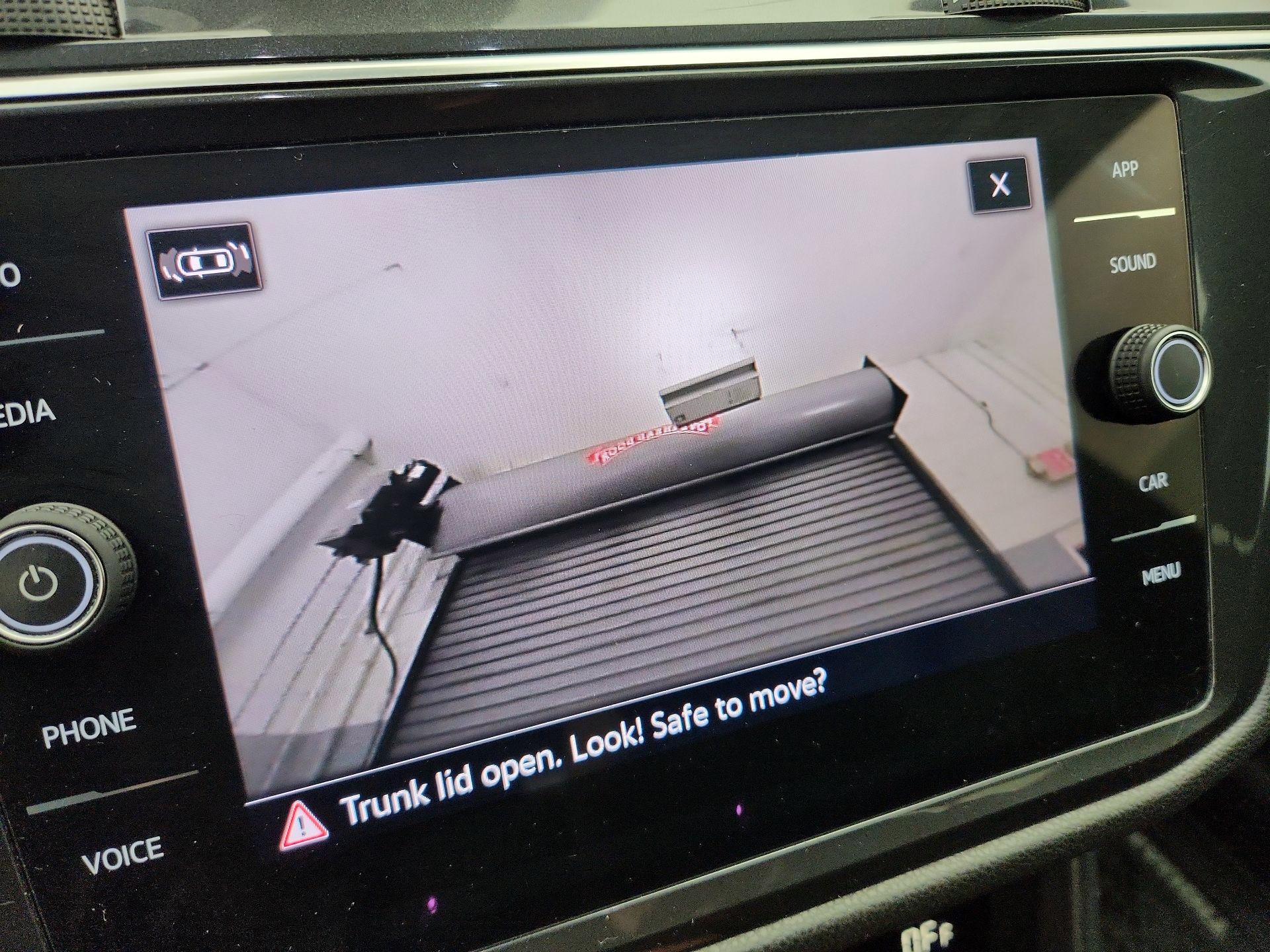 Thumbnail: 2023 Volkswagen Tiguan - 14