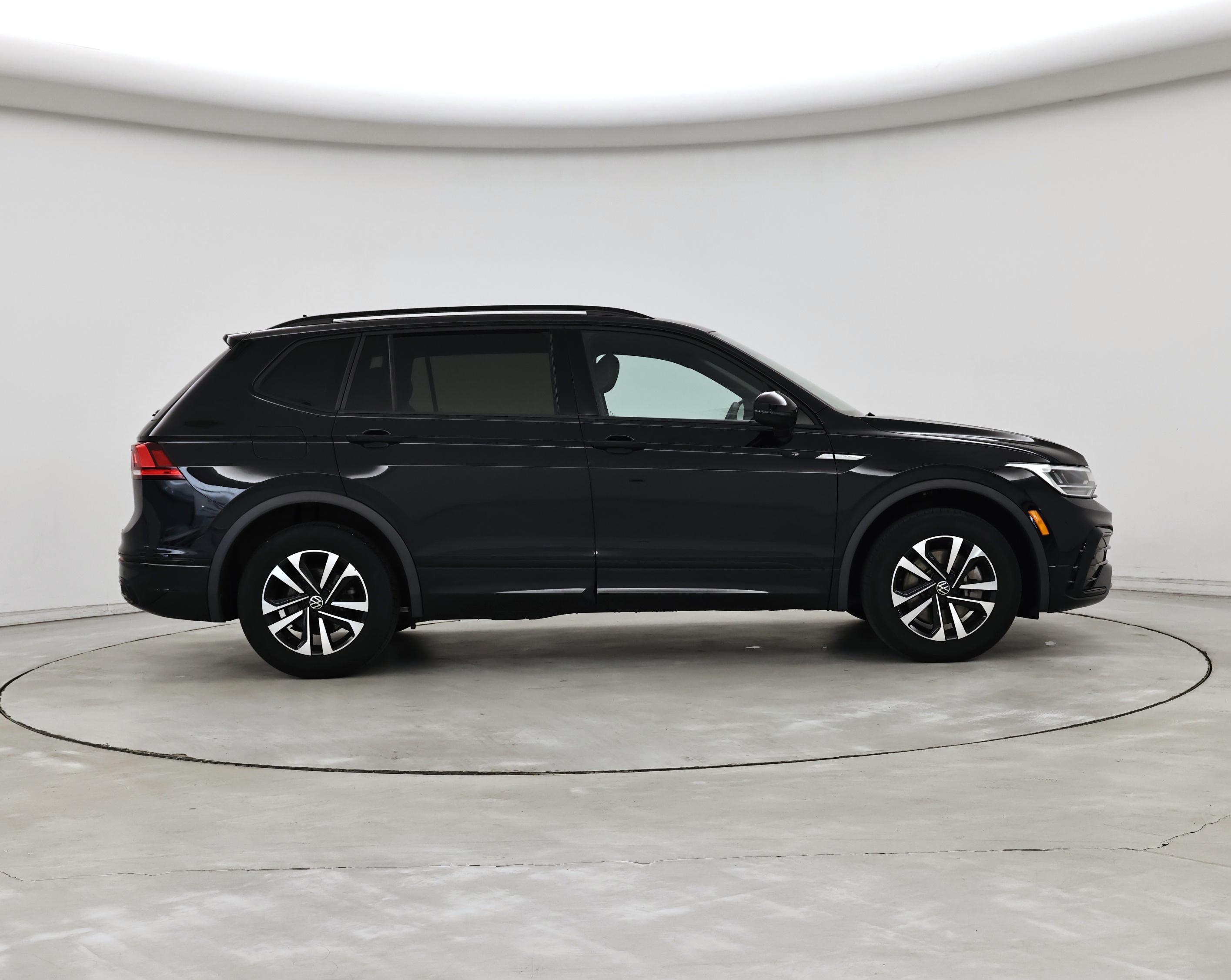 Thumbnail: 2023 Volkswagen Tiguan - 7