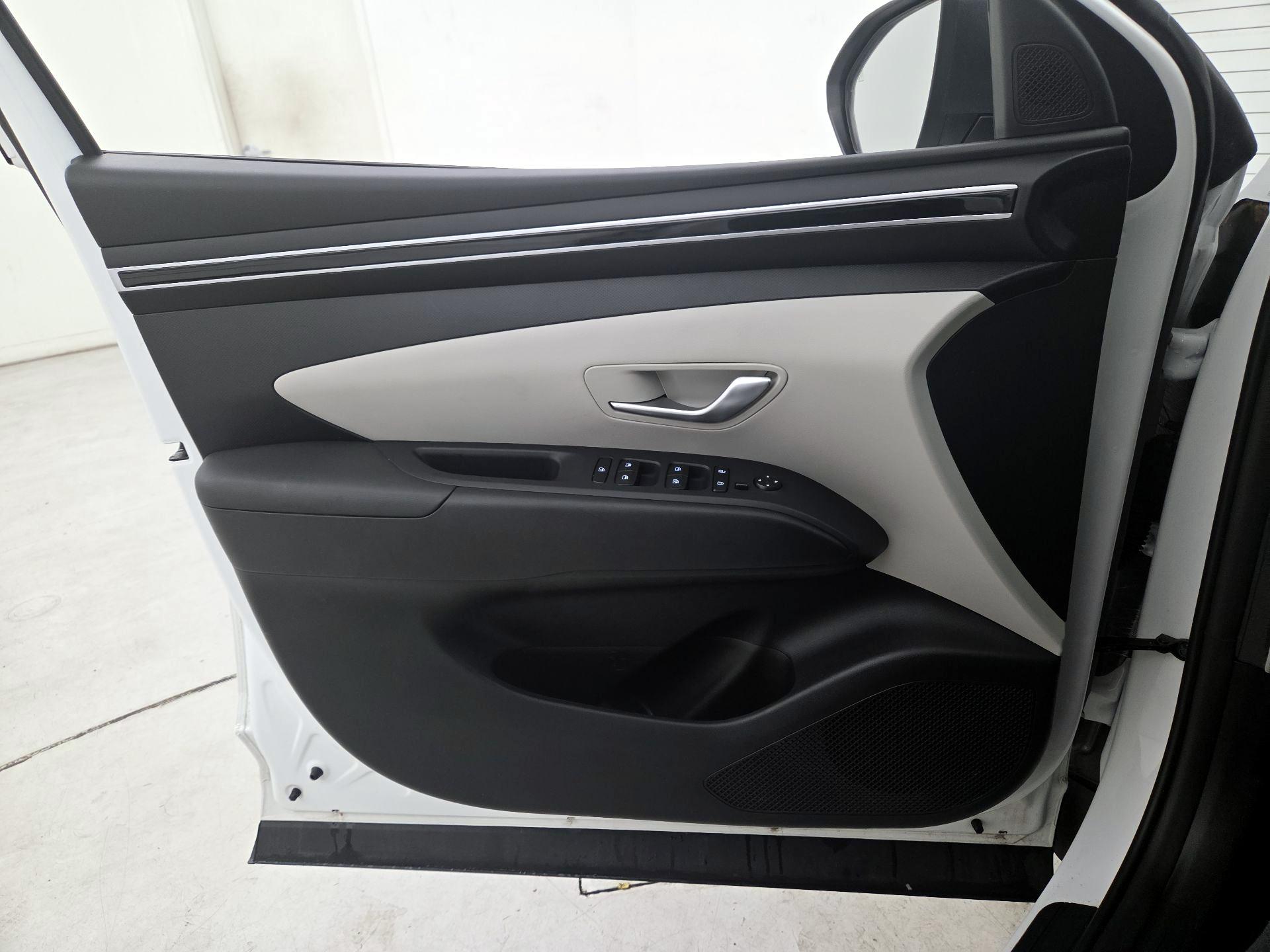 Thumbnail: 2023 Hyundai Tucson - 12