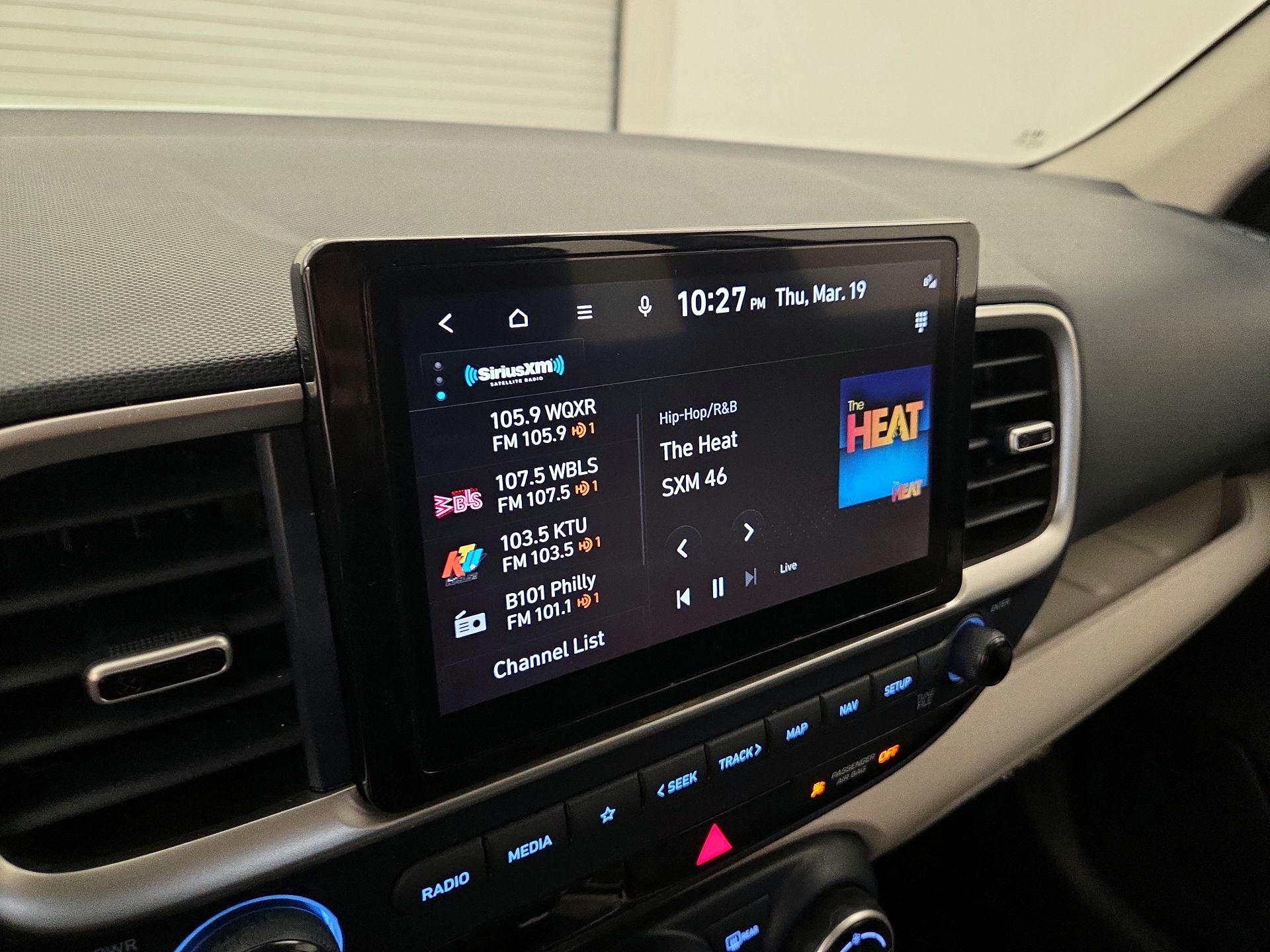 Thumbnail: 2023 Hyundai Venue - 15