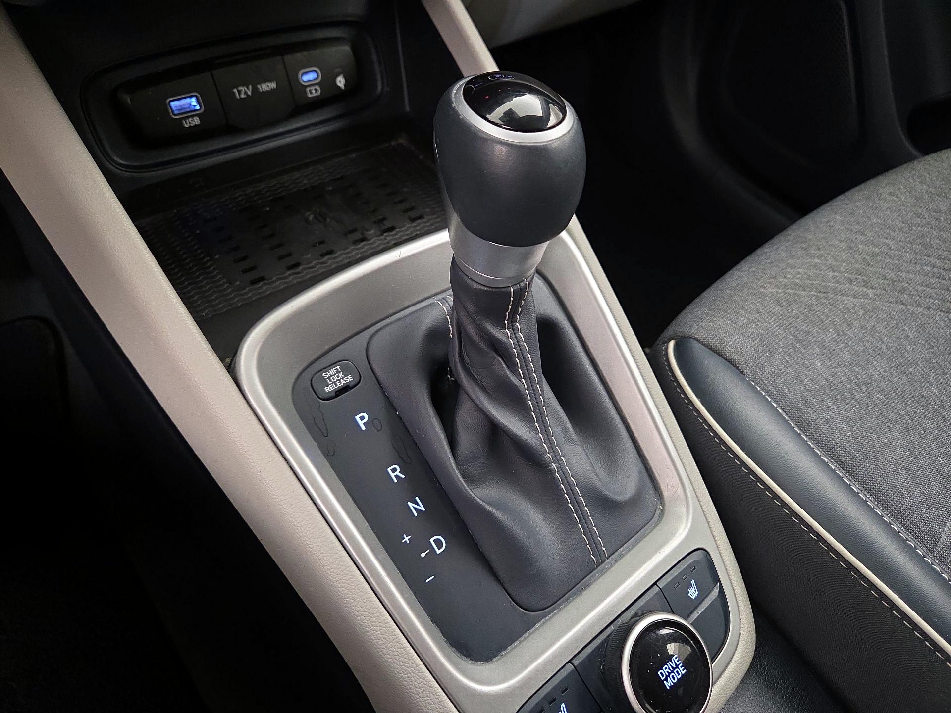 Thumbnail: 2023 Hyundai Venue - 17