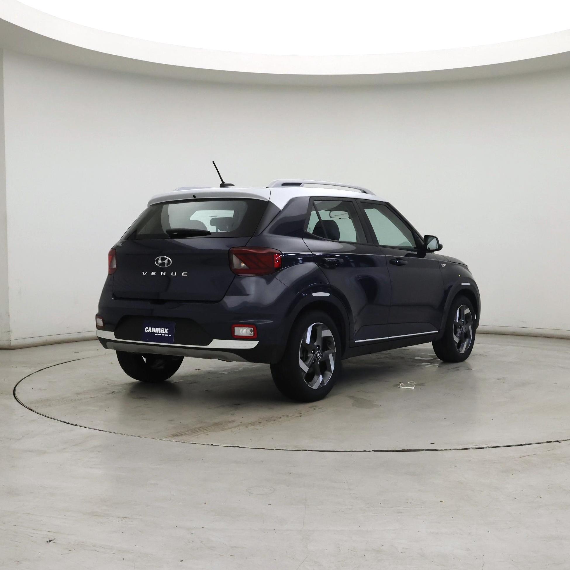 Thumbnail: 2023 Hyundai Venue - 8