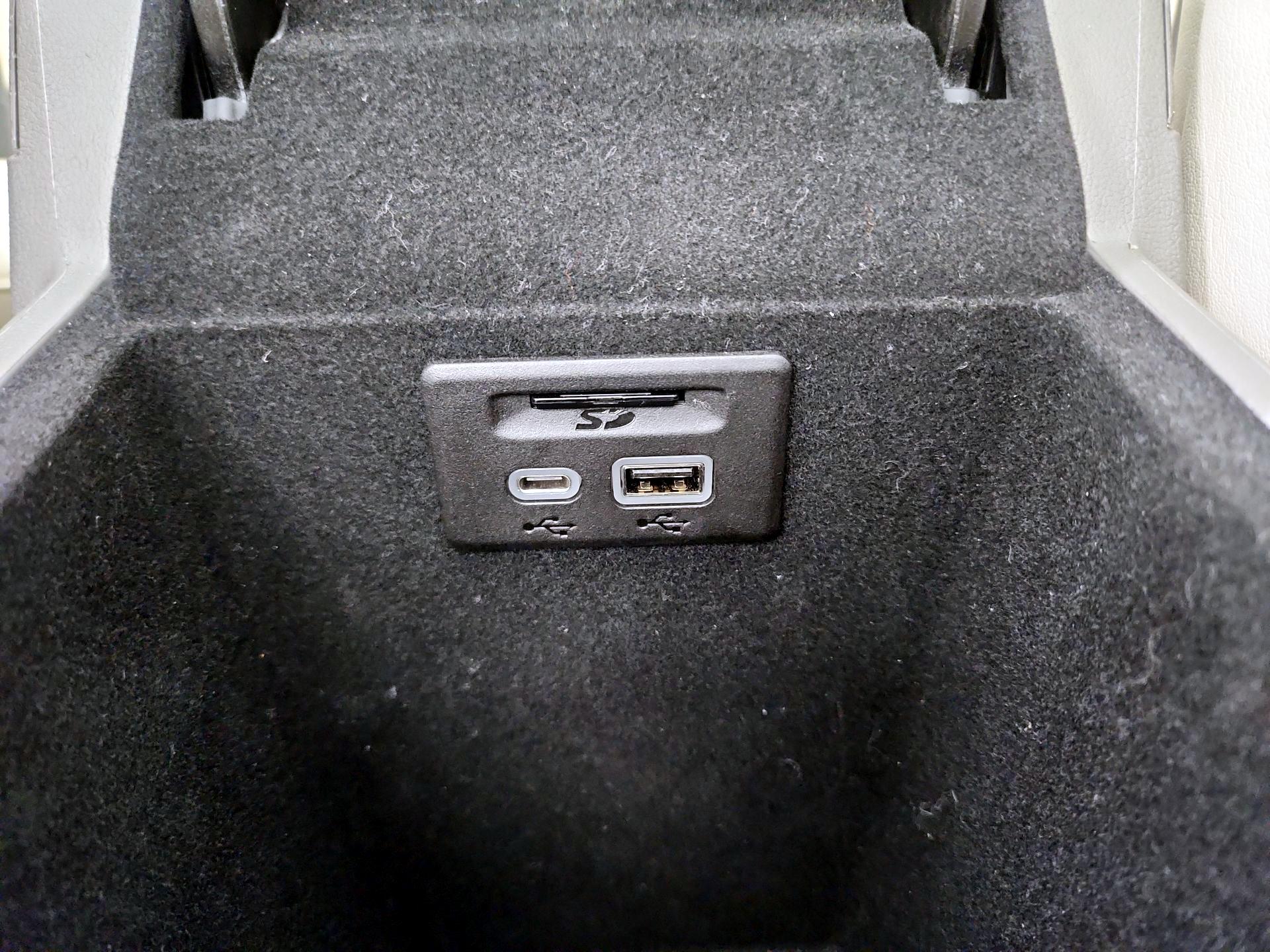 Thumbnail: 2022 Cadillac XT6 - 19