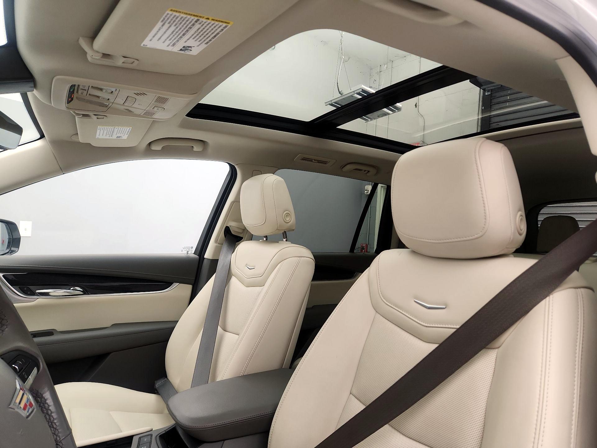 Thumbnail: 2022 Cadillac XT6 - 20