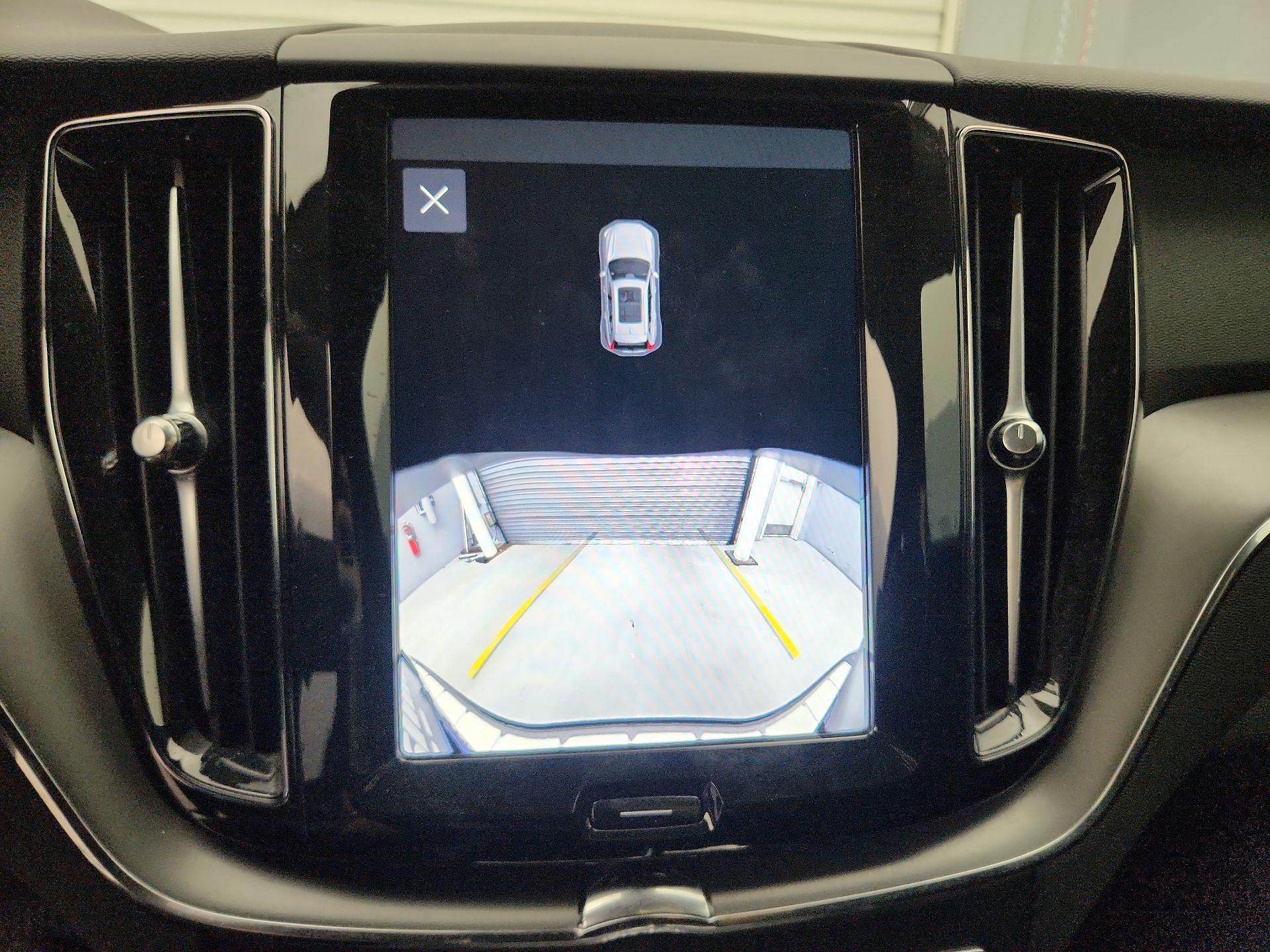 Thumbnail: 2024 Volvo XC60 - 14