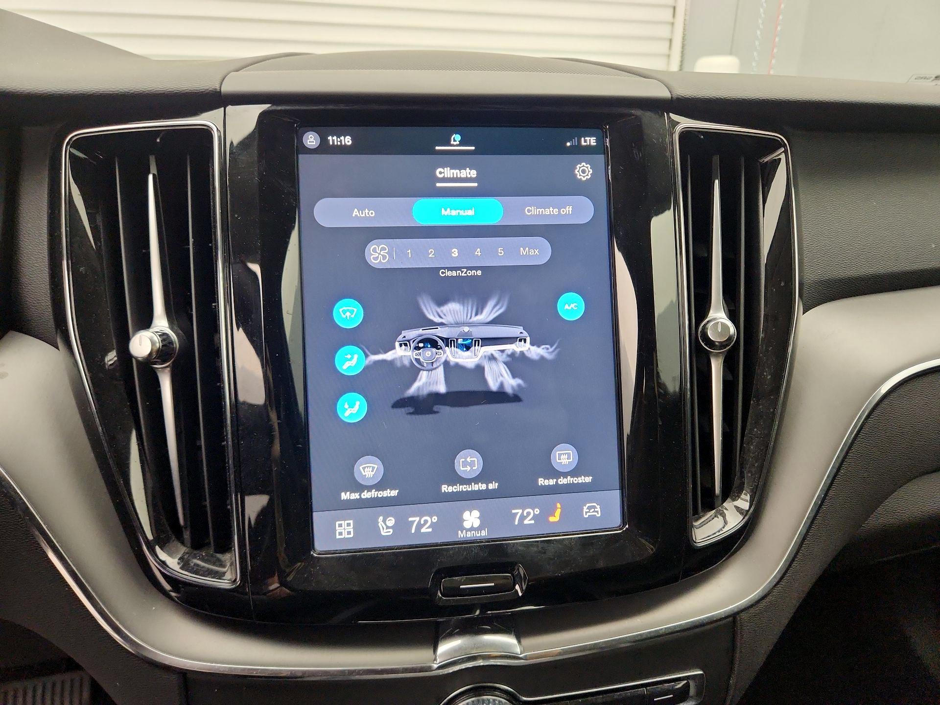 Thumbnail: 2024 Volvo XC60 - 16