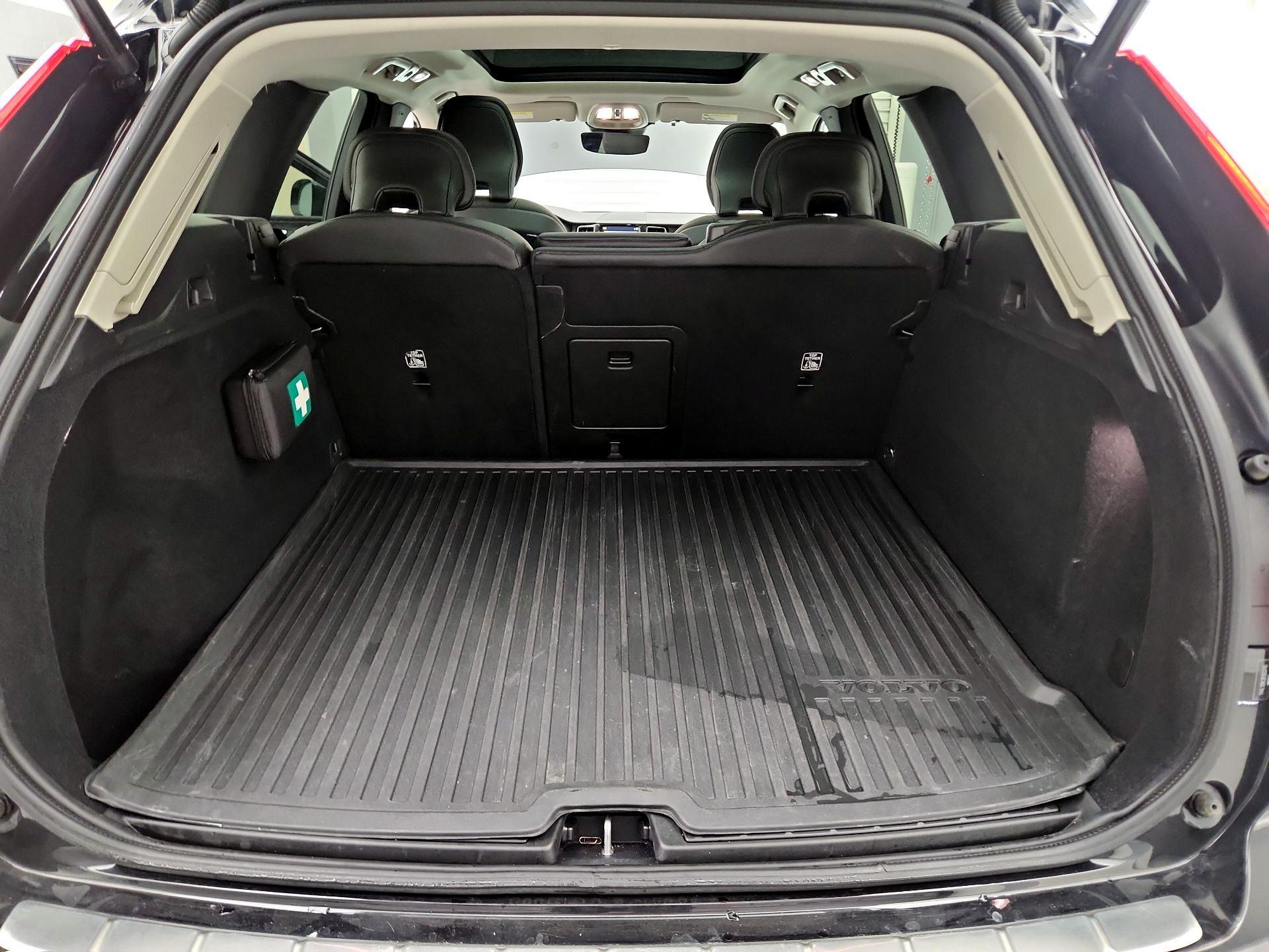 Thumbnail: 2024 Volvo XC60 - 20