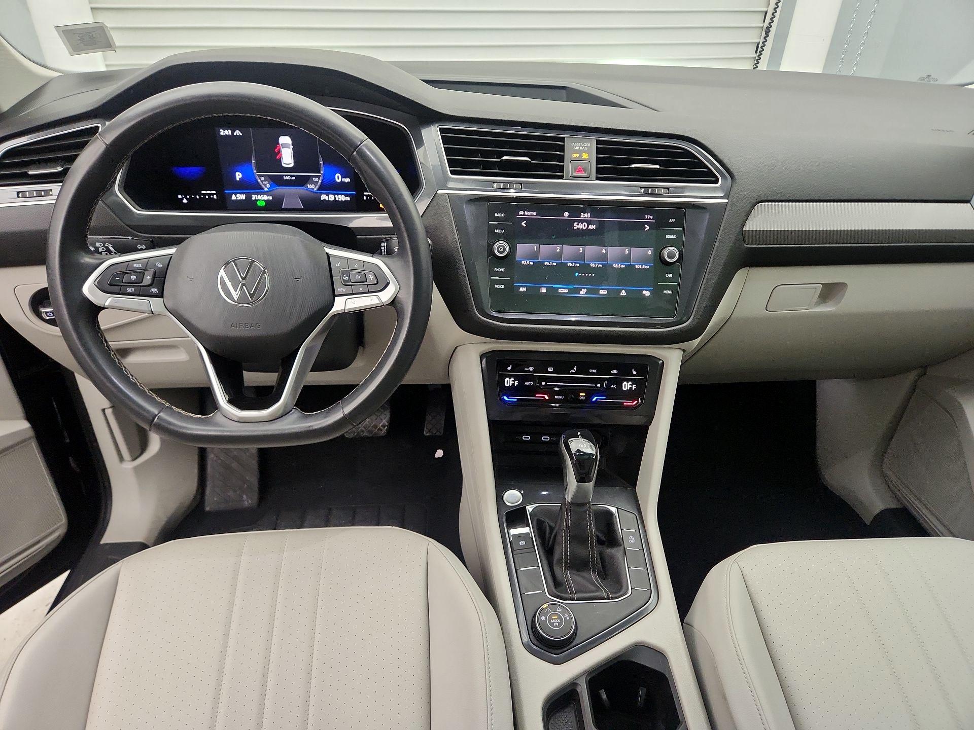 Thumbnail: 2022 Volkswagen Tiguan - 9