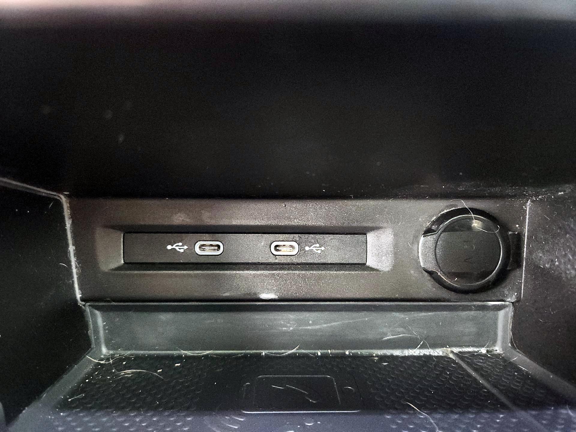 Thumbnail: 2022 Volkswagen Tiguan - 18