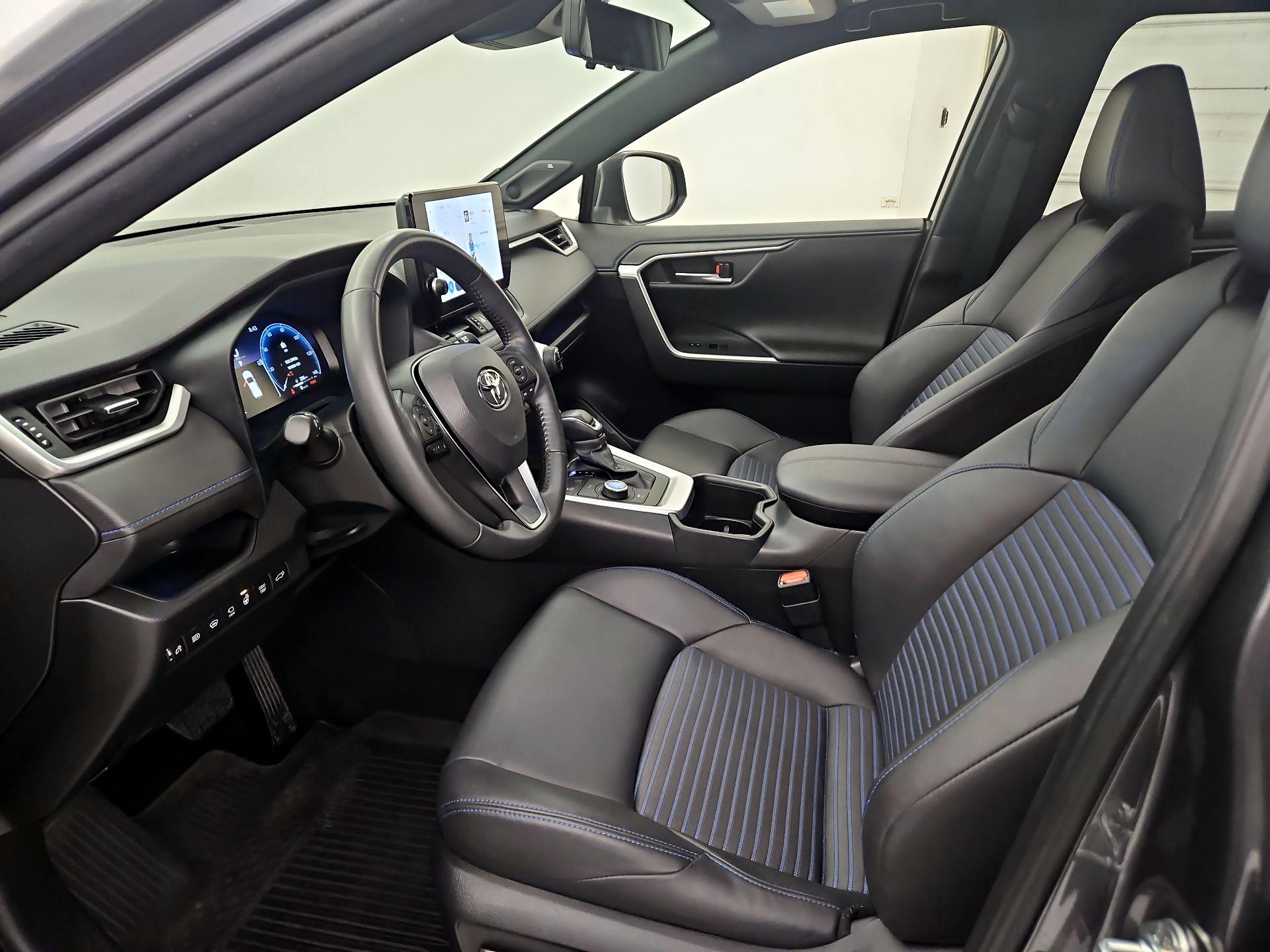 Thumbnail: 2024 Toyota RAV4 - 11