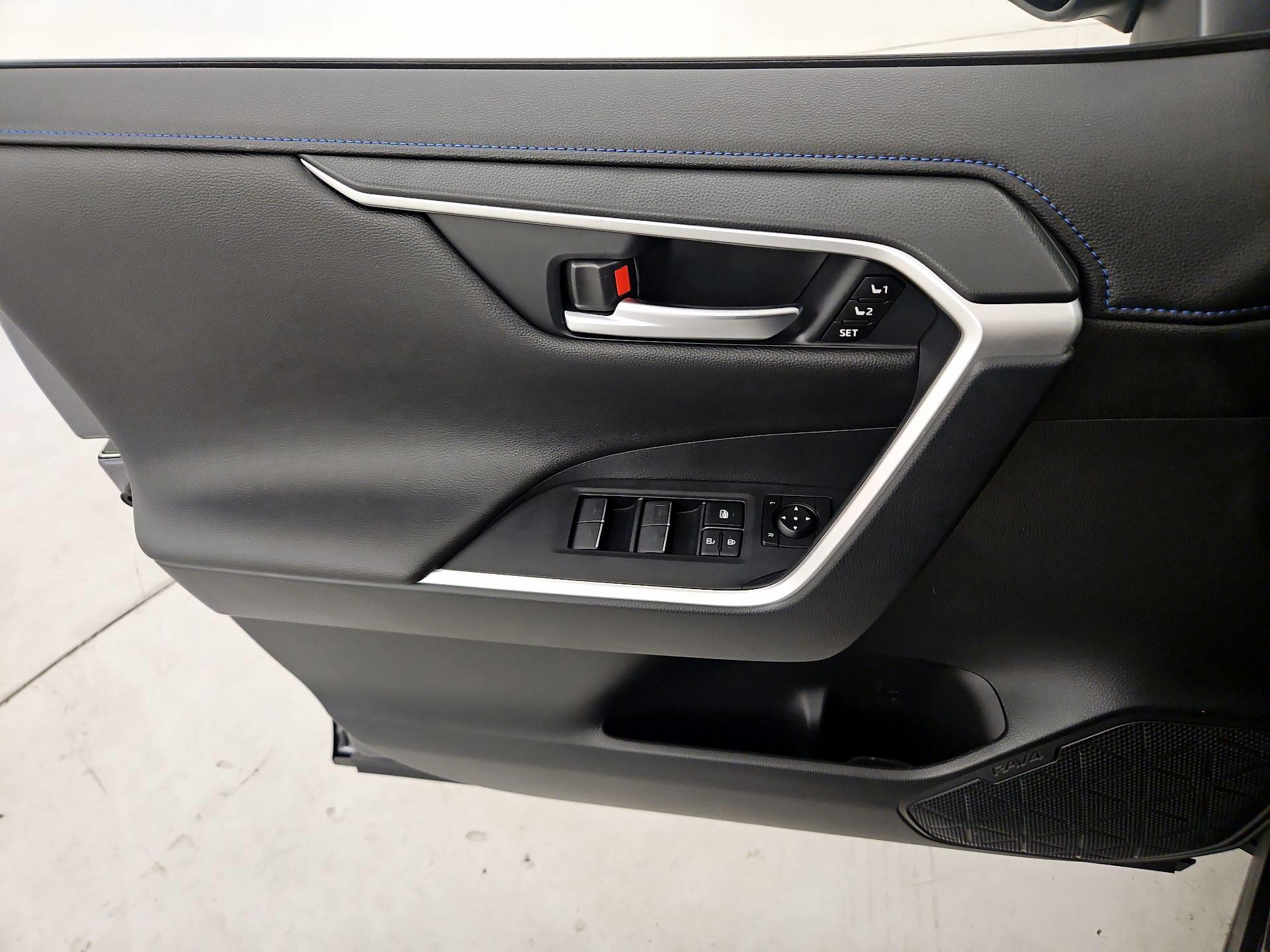 Thumbnail: 2024 Toyota RAV4 - 12