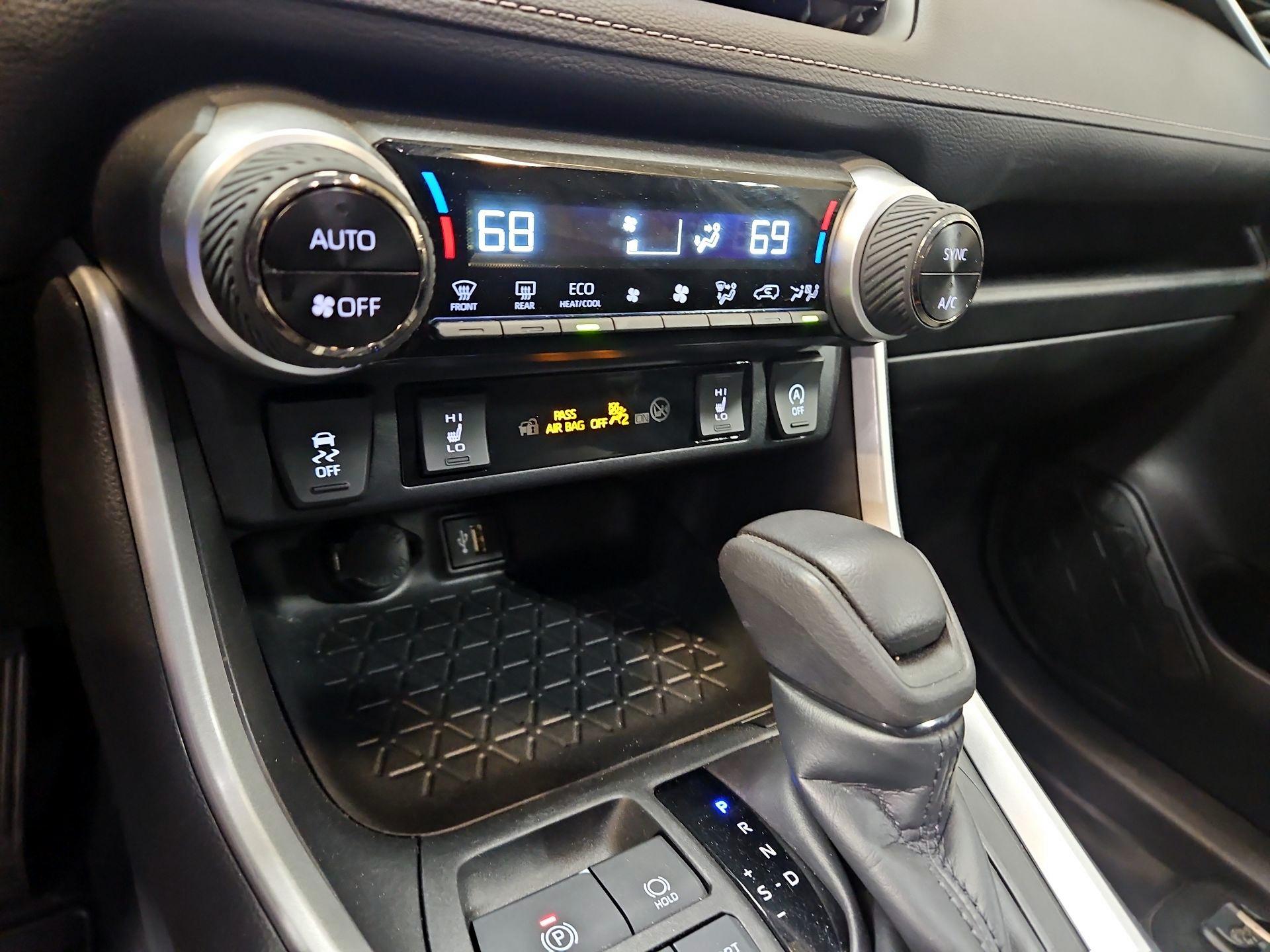 Thumbnail: 2023 Toyota RAV4 - 15