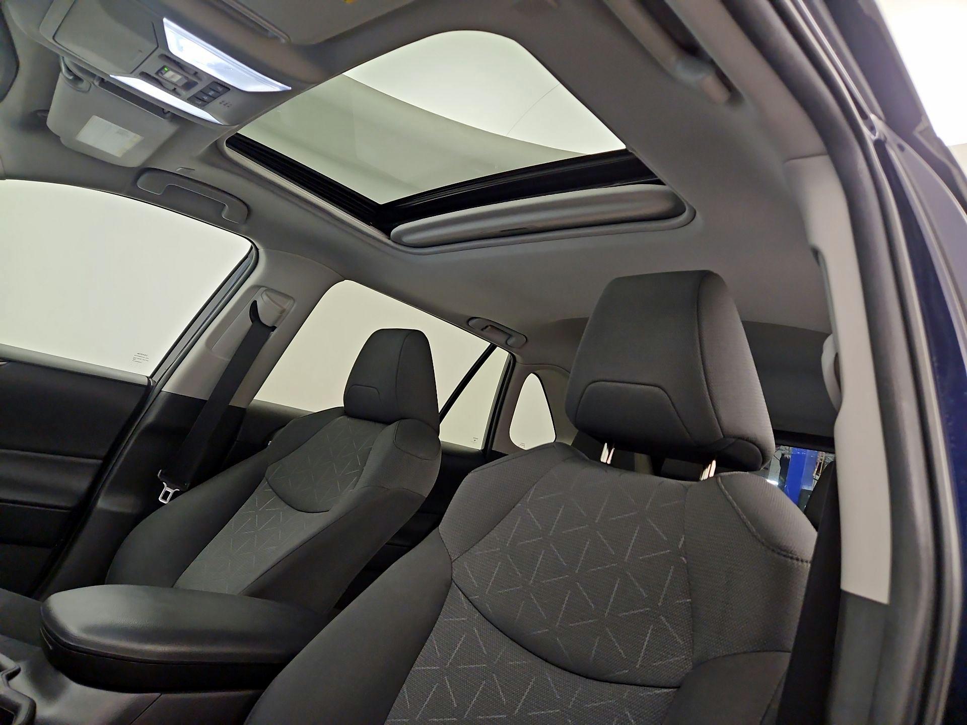 Thumbnail: 2023 Toyota RAV4 - 18