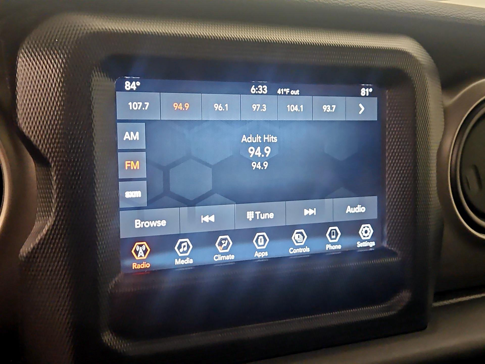 Thumbnail: 2021 Jeep Gladiator - 15