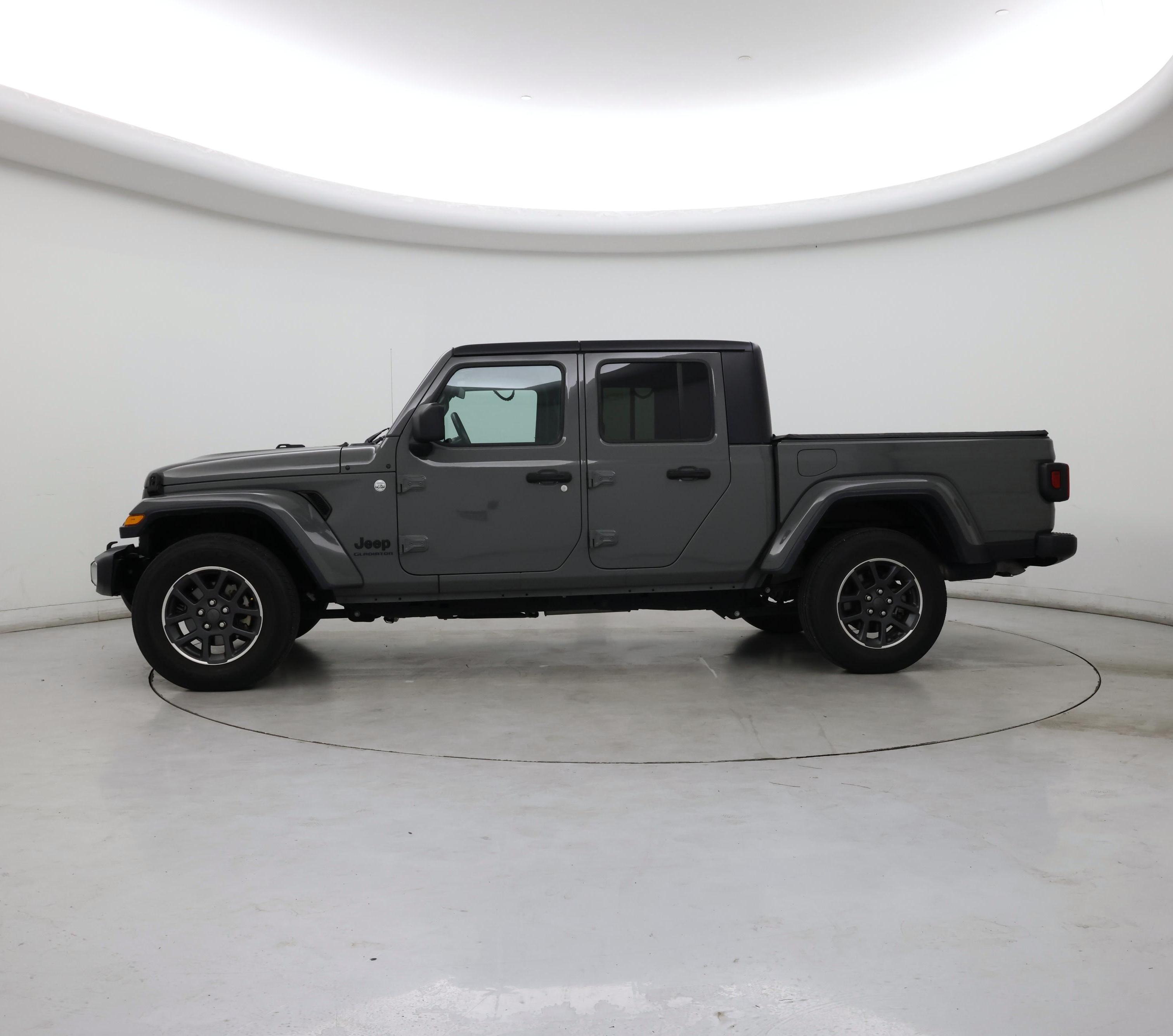 Thumbnail: 2021 Jeep Gladiator - 3