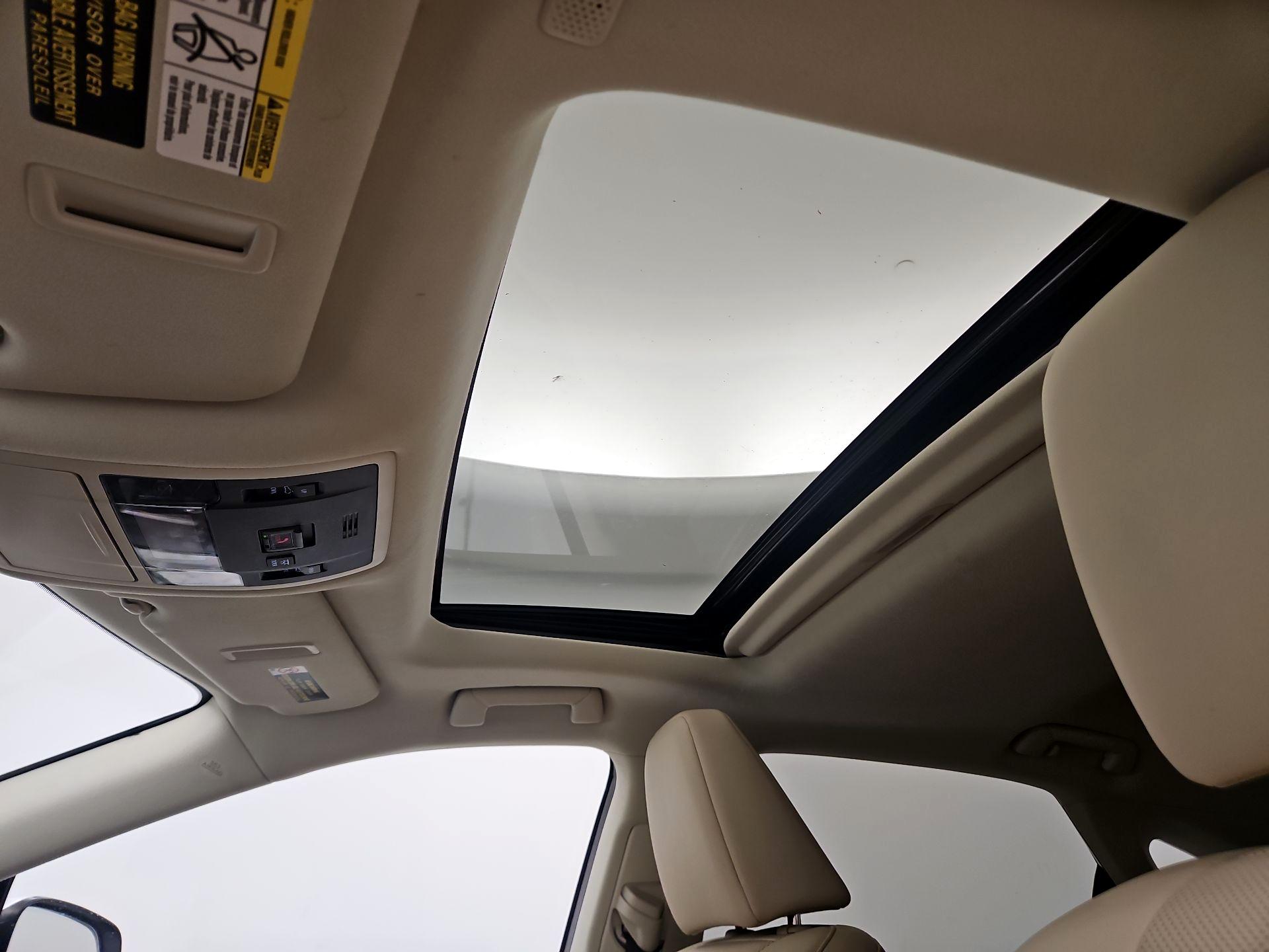 Thumbnail: 2020 Lexus RX - 20