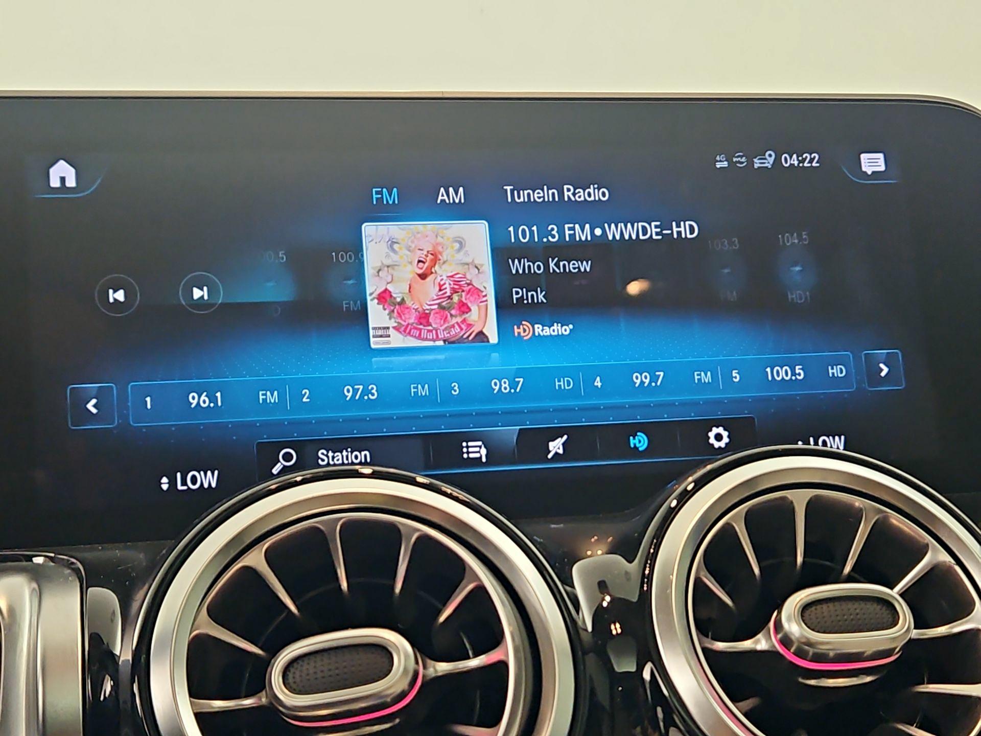 Thumbnail: 2021 Mercedes-Benz GLB - 15