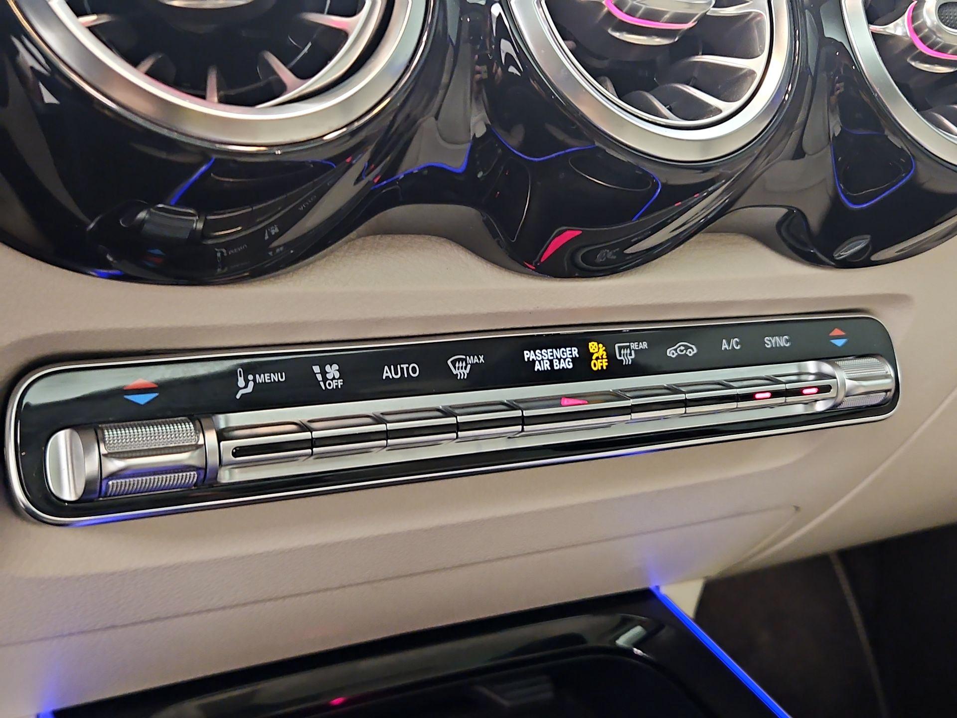 Thumbnail: 2021 Mercedes-Benz GLB - 16