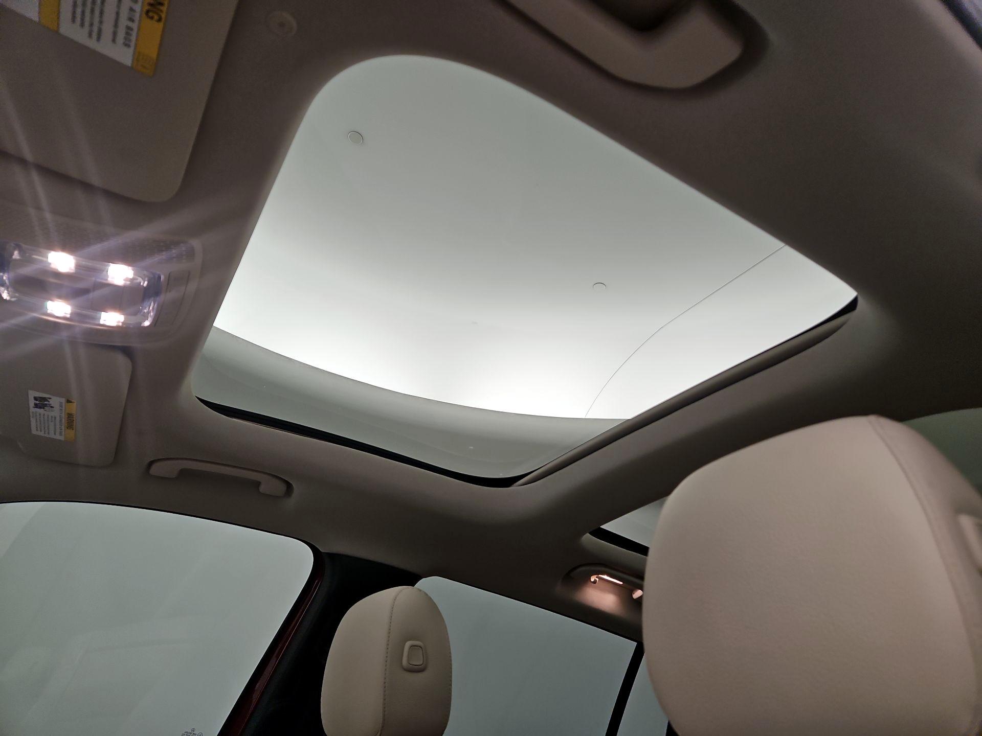 Thumbnail: 2021 Mercedes-Benz GLB - 19