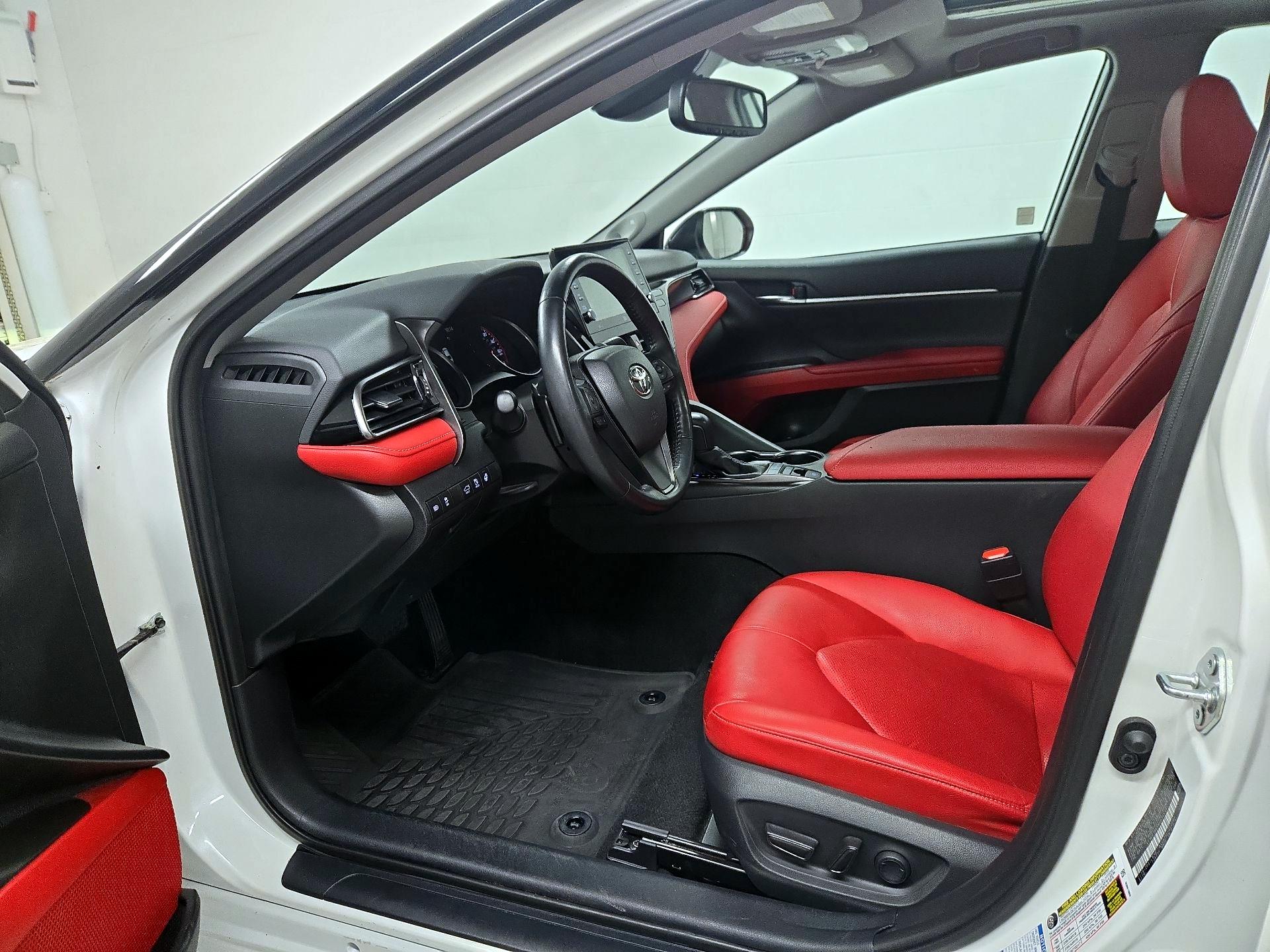 Thumbnail: 2022 Toyota Camry - 11