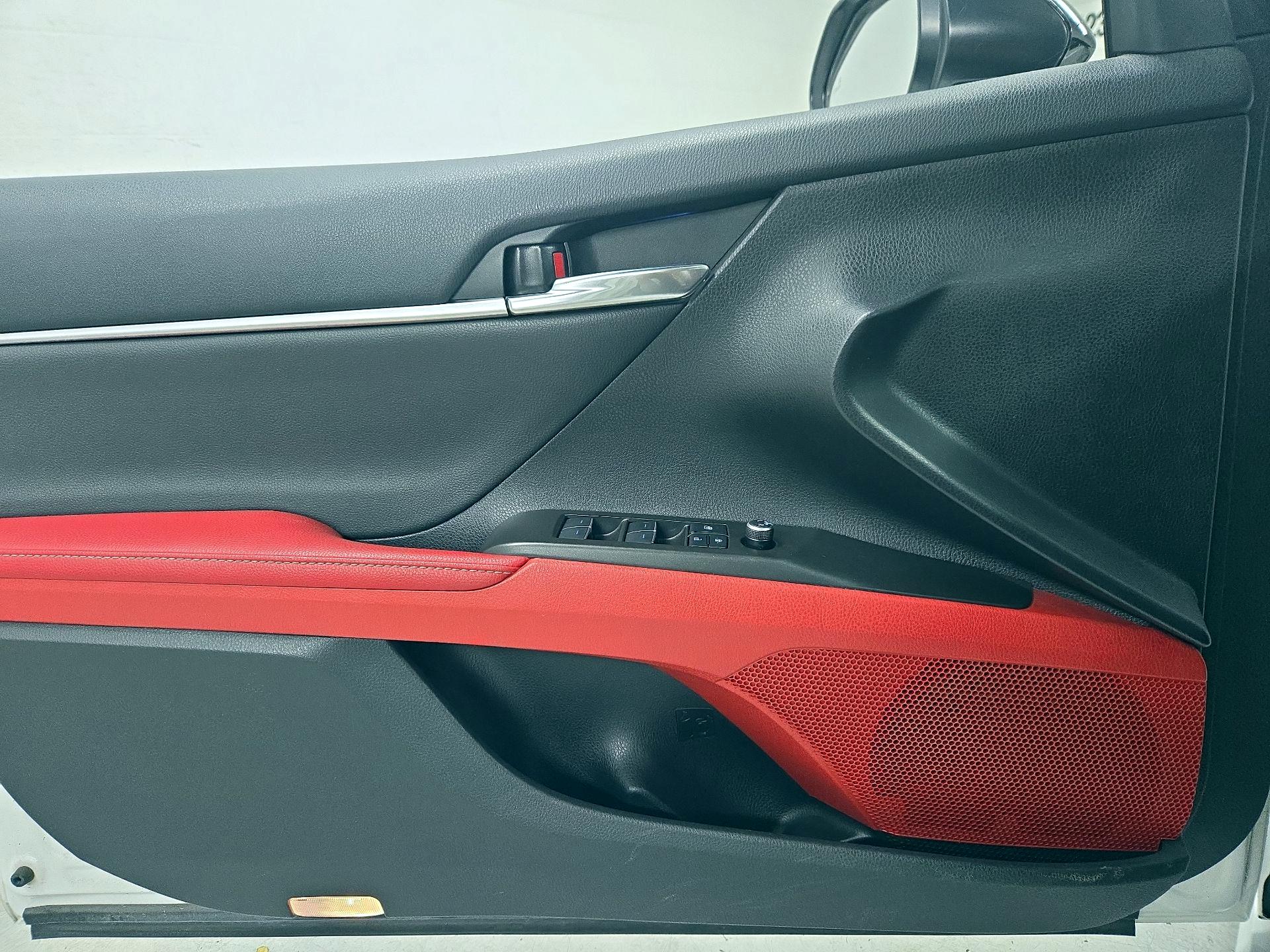 Thumbnail: 2022 Toyota Camry - 12